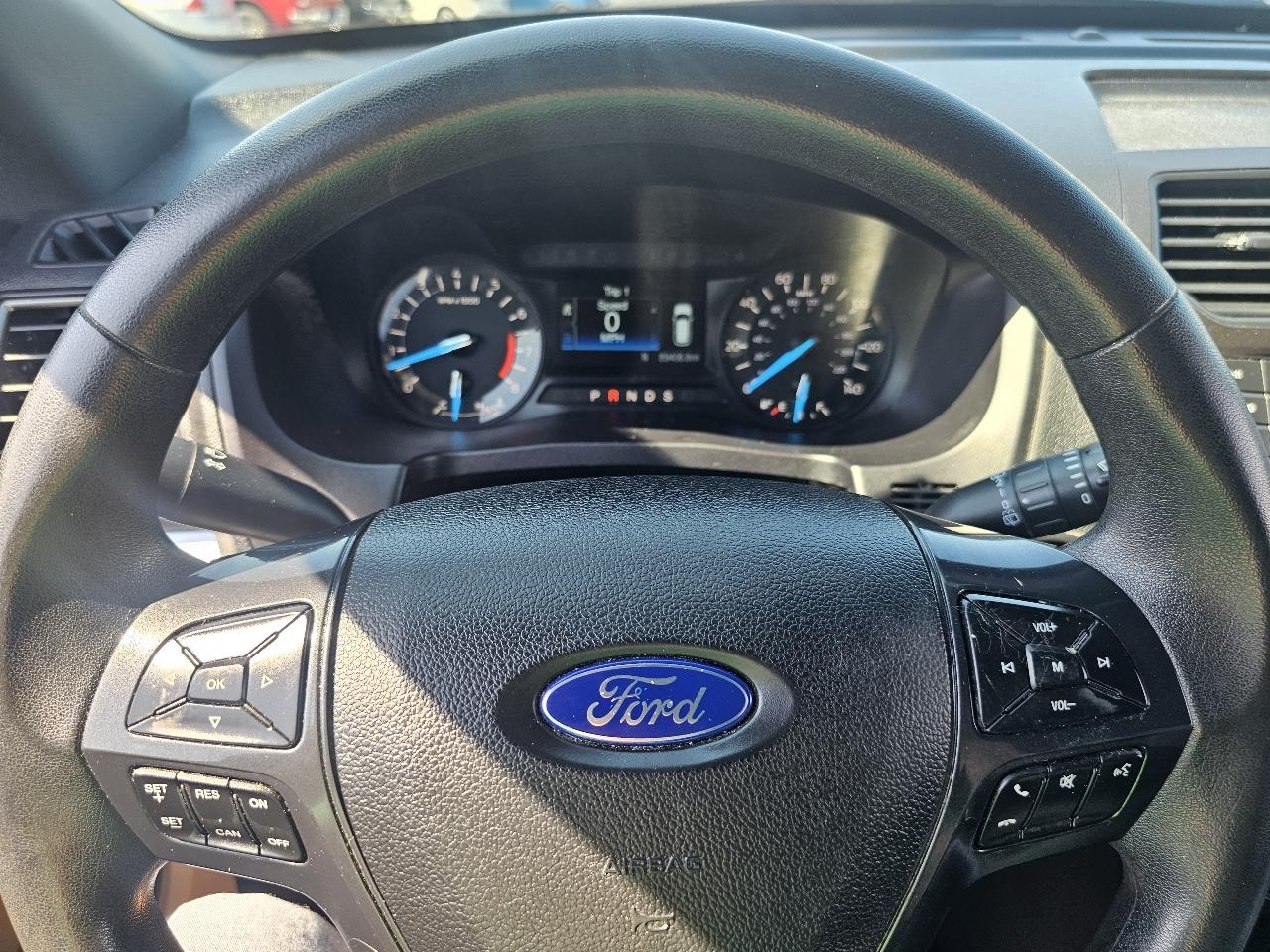 Ford Explorer Base 4WD 2018