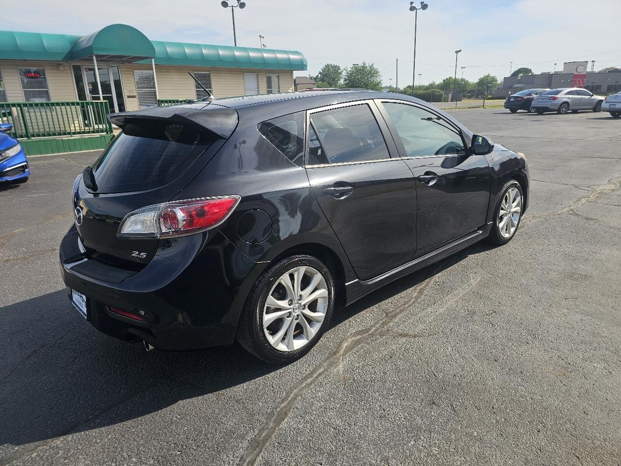 Mazda MAZDA3 s Grand Touring 5-Door 2011