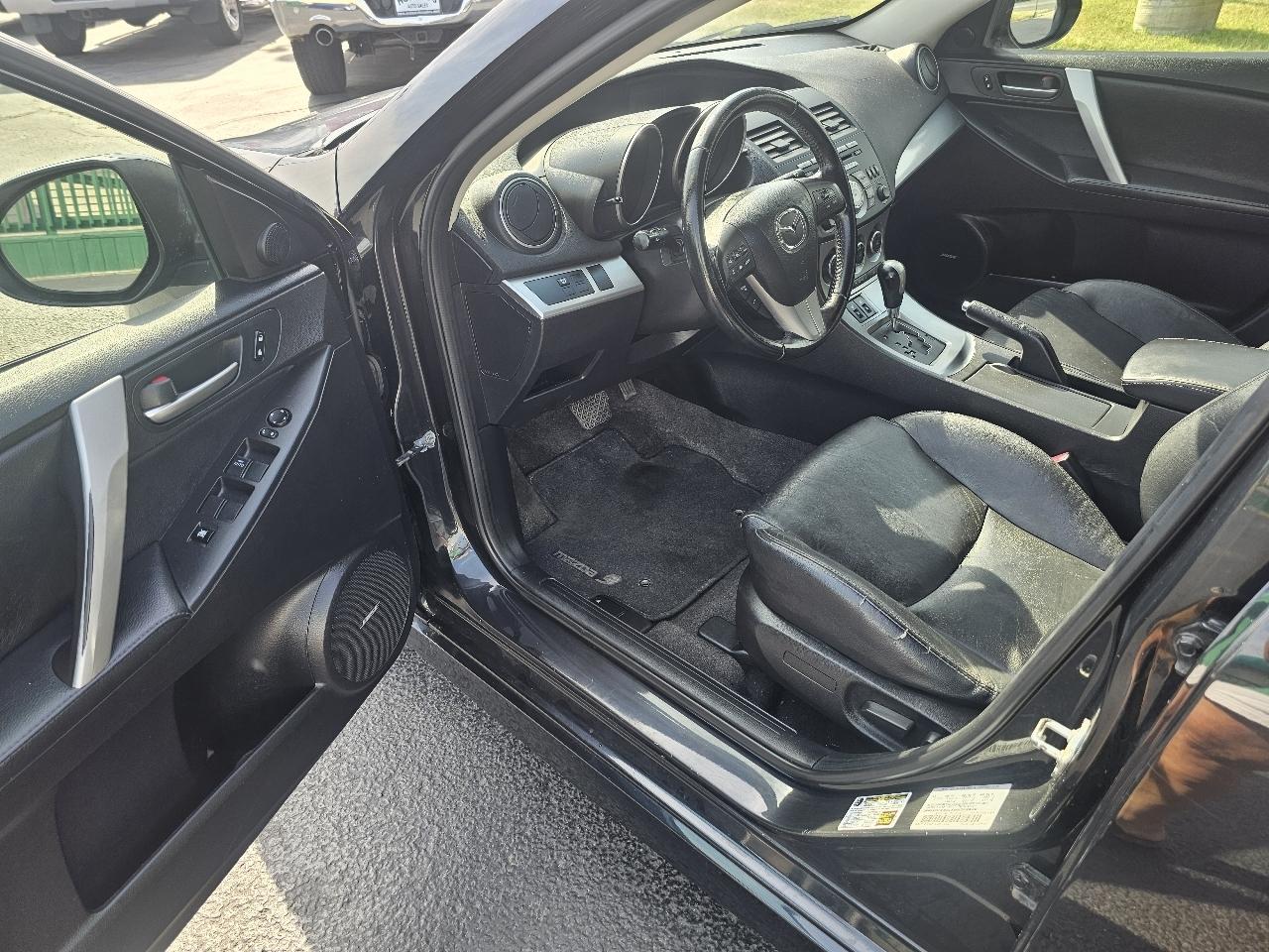 Mazda MAZDA3 s Grand Touring 5-Door 2011