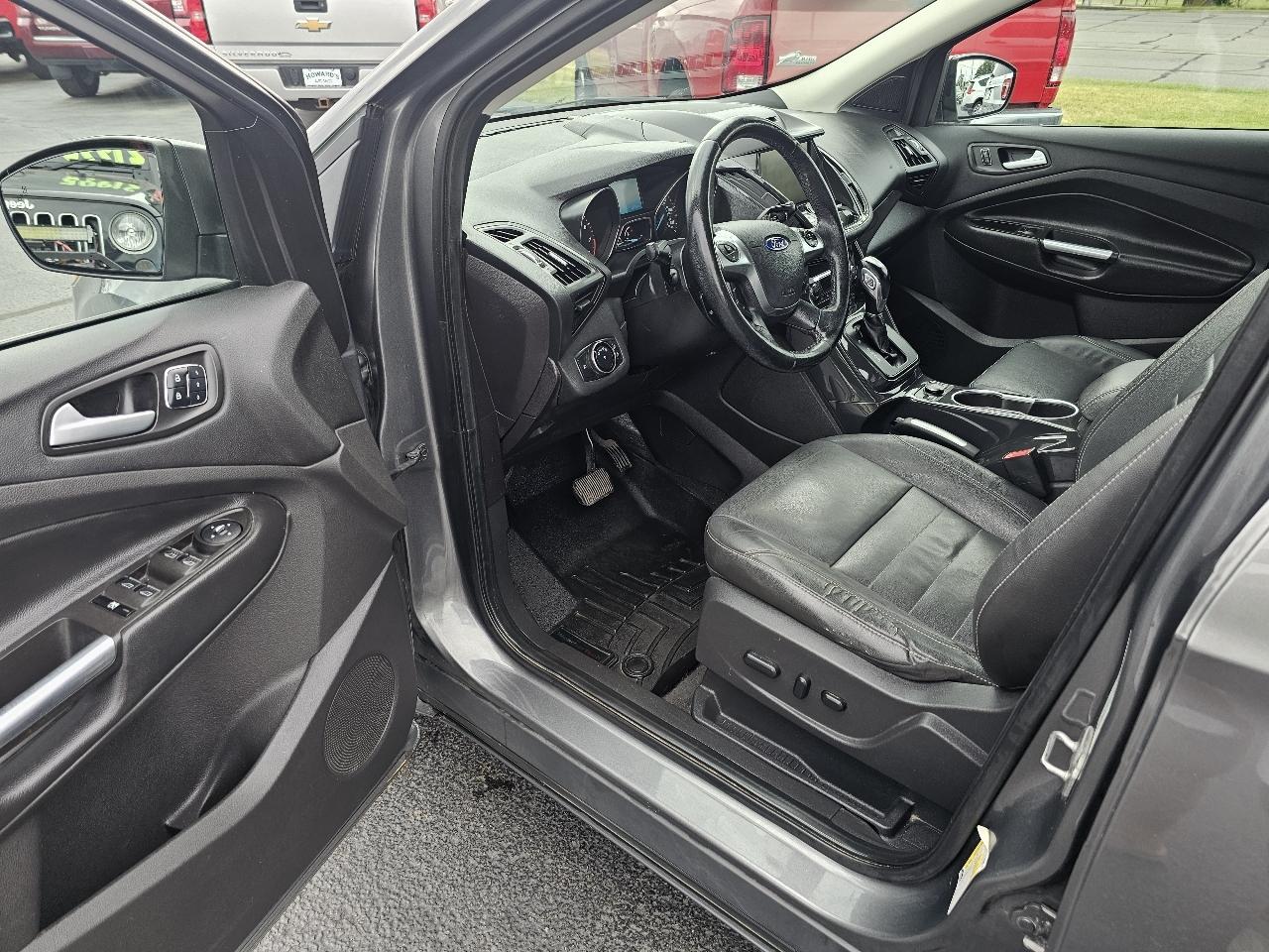 Ford Escape Titanium 4WD 2014