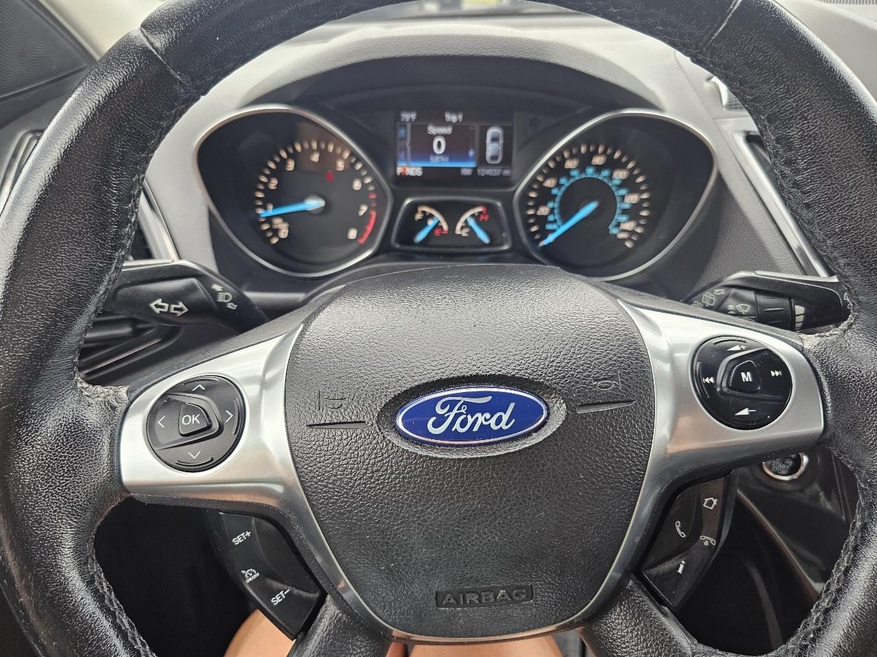 Ford Escape Titanium 4WD 2014