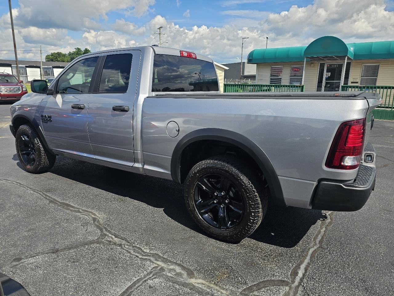 RAM 1500 SLT Quad Cab 4WD 2021