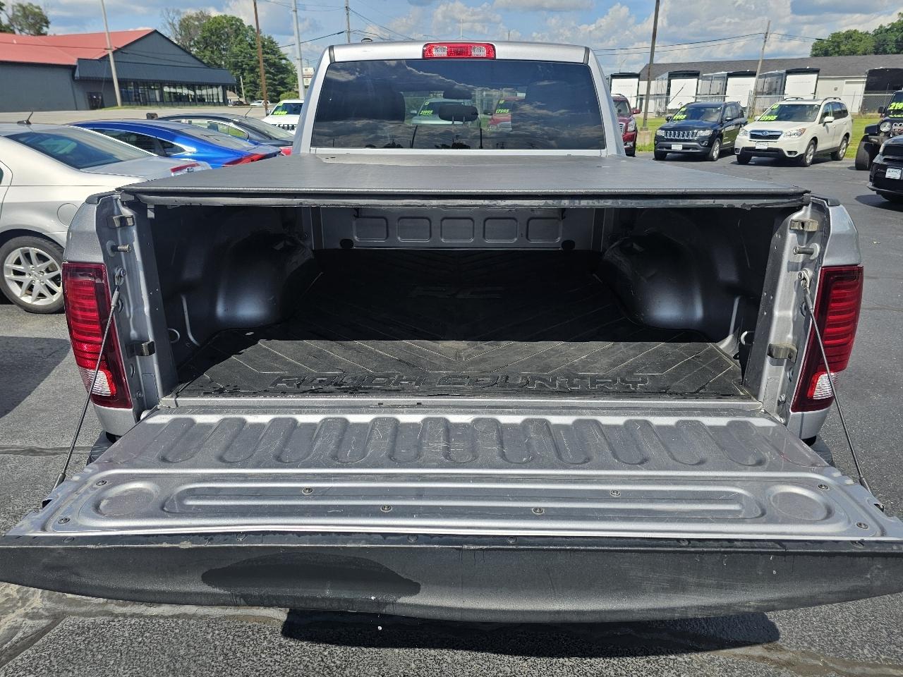 RAM 1500 SLT Quad Cab 4WD 2021