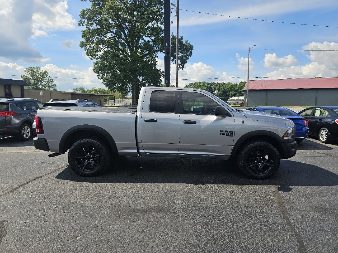 RAM 1500 SLT Quad Cab 4WD 2021