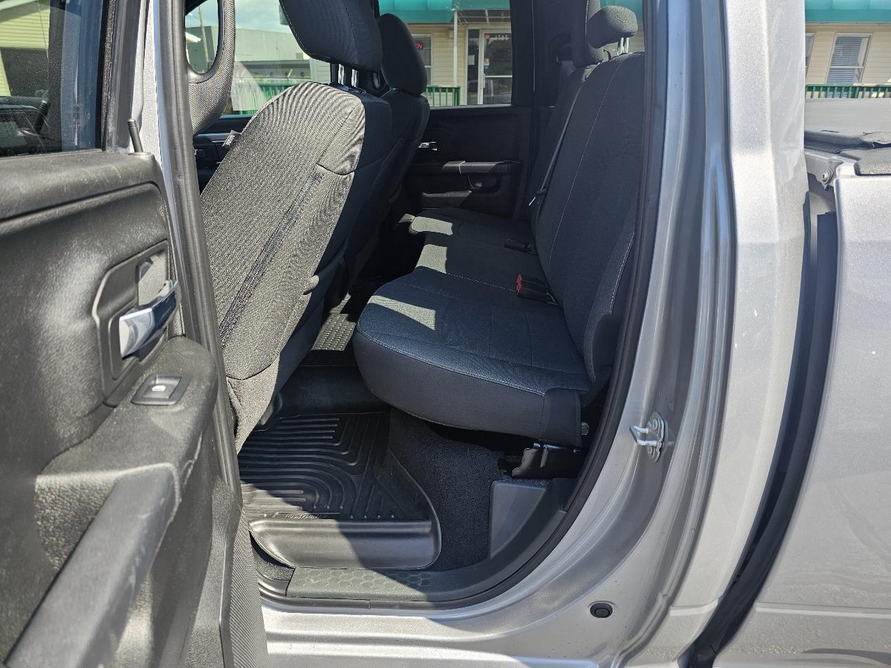 RAM 1500 SLT Quad Cab 4WD 2021