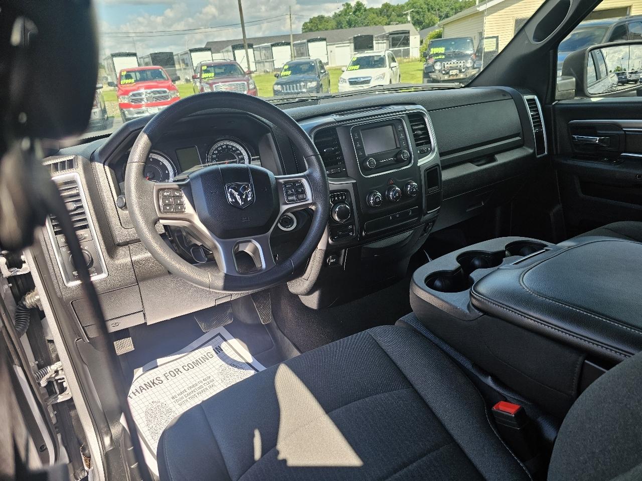 RAM 1500 SLT Quad Cab 4WD 2021