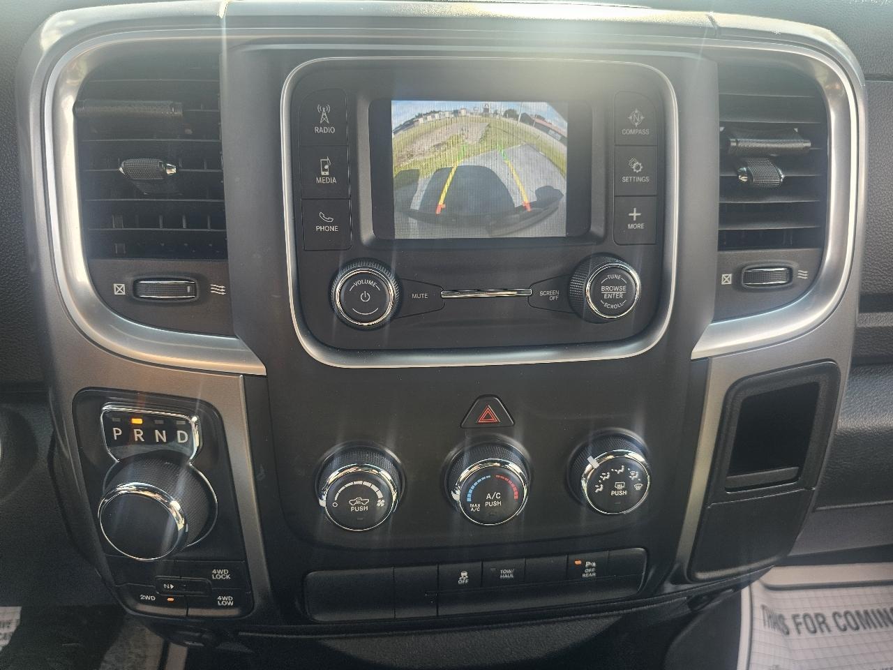 RAM 1500 SLT Quad Cab 4WD 2021