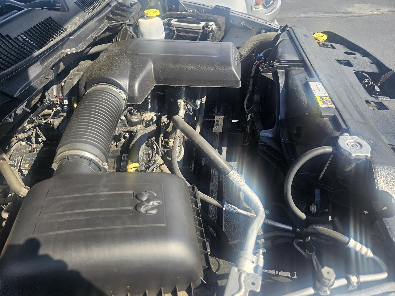 RAM 1500 SLT Quad Cab 4WD 2021