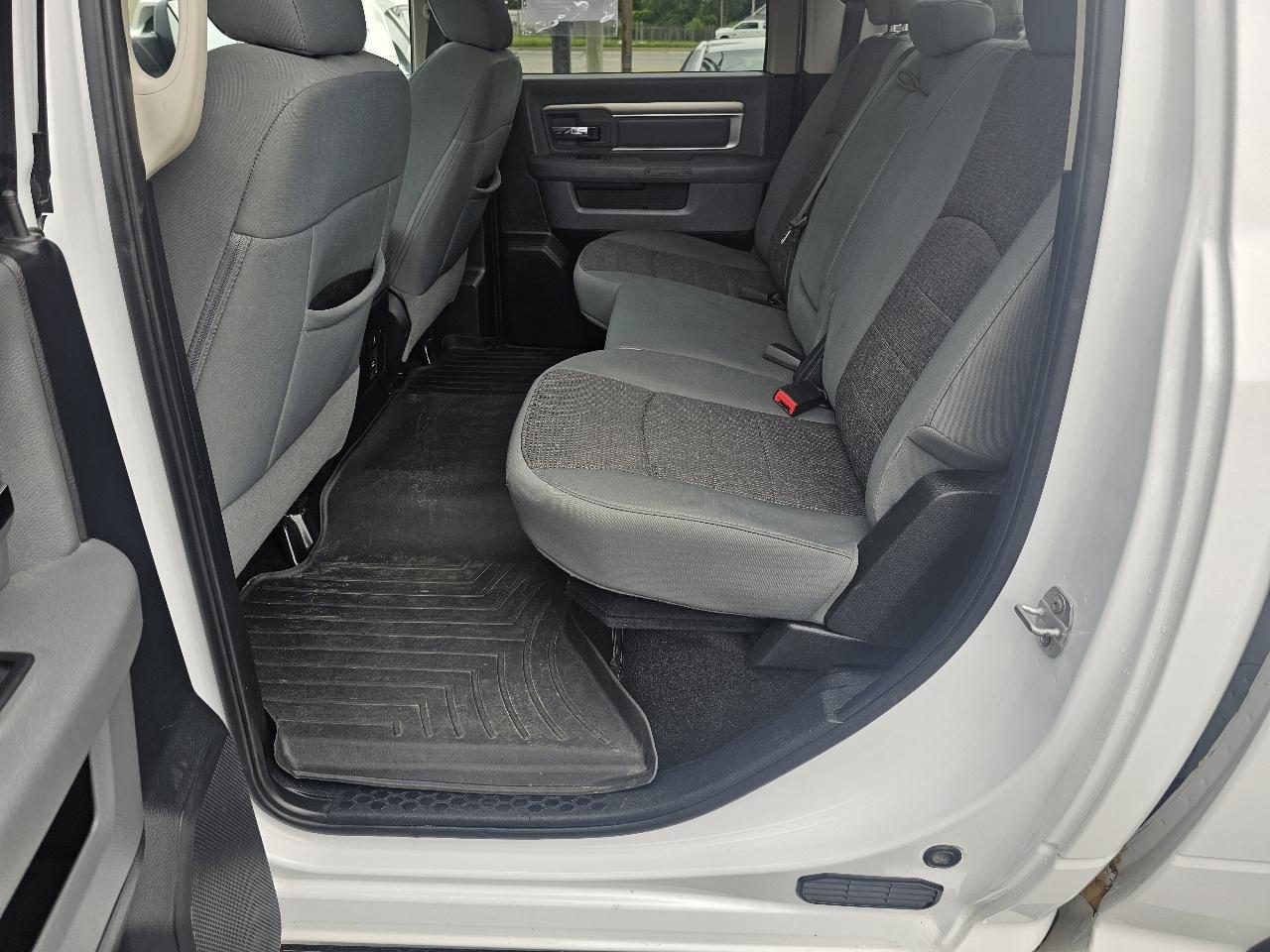 RAM 1500 SLT Crew Cab SWB 4WD 2014