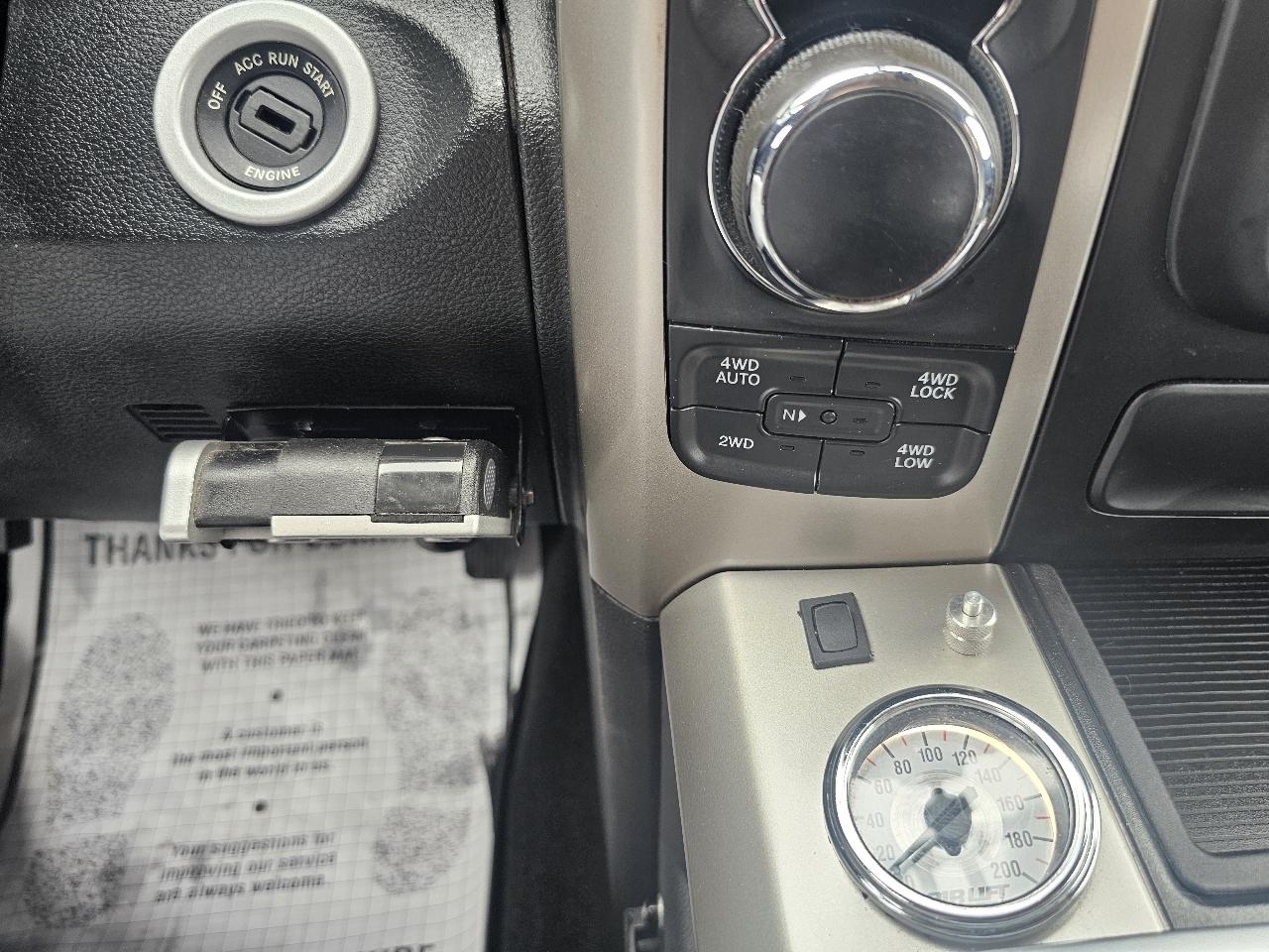 RAM 1500 SLT Crew Cab SWB 4WD 2014