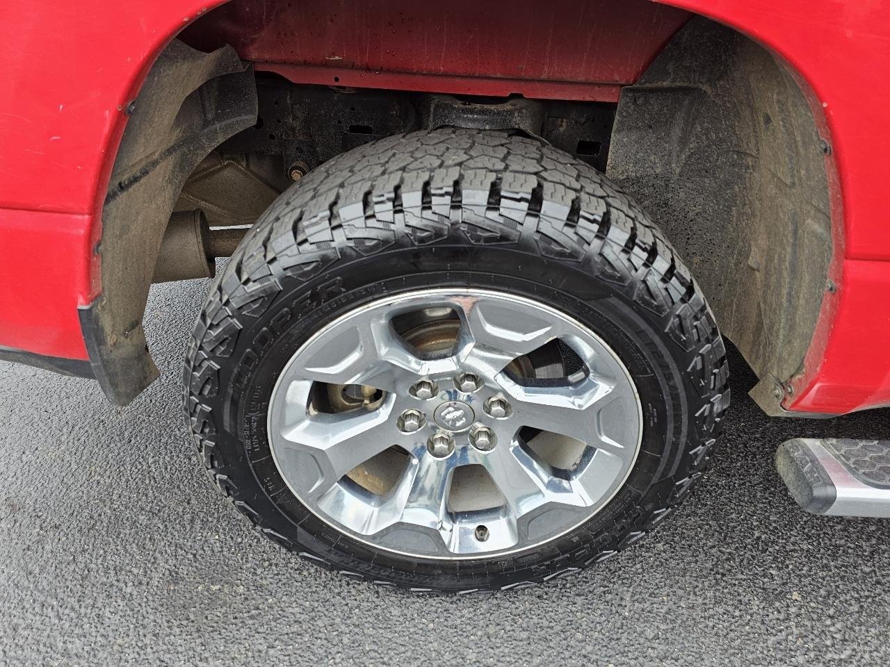 RAM 1500 Big Horn Crew Cab SWB 4WD 2020