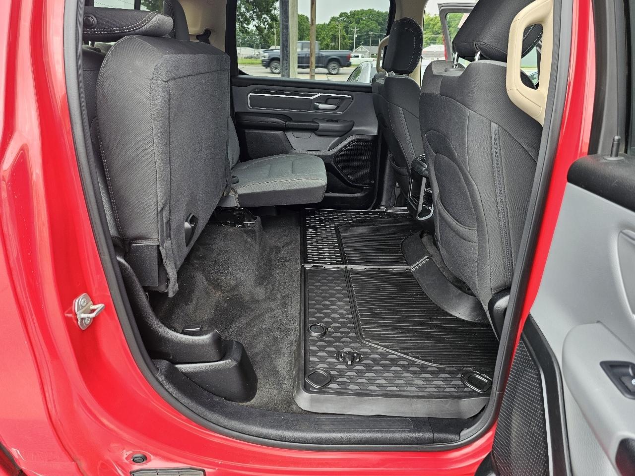 RAM 1500 Big Horn Crew Cab SWB 4WD 2020