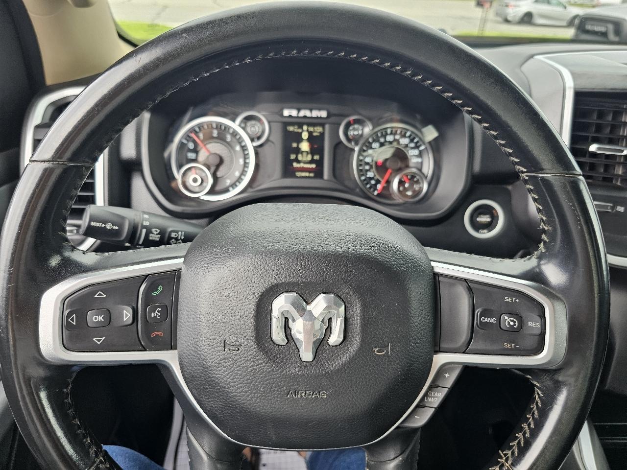 RAM 1500 Big Horn Crew Cab SWB 4WD 2020