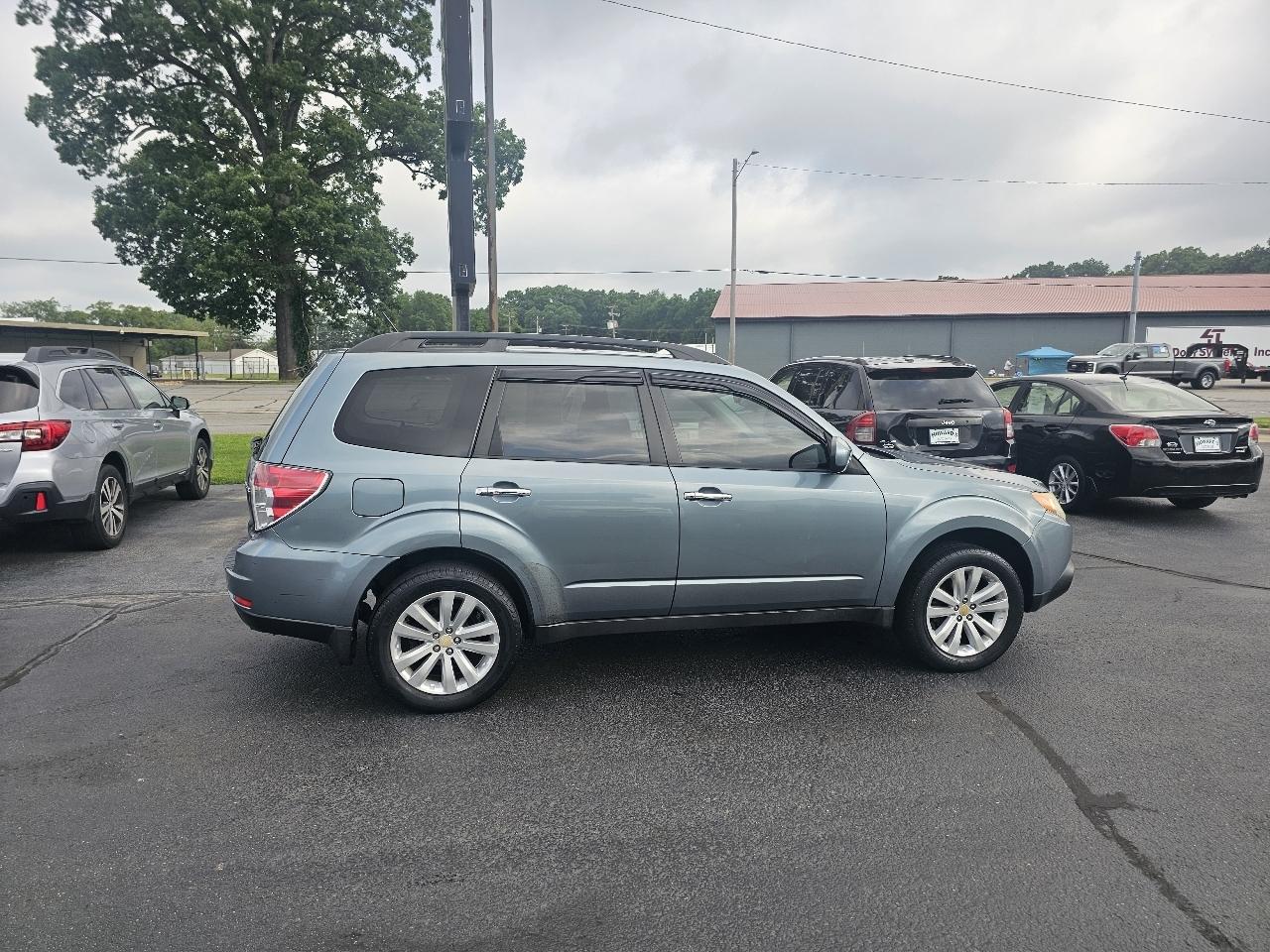Subaru Forester 2.5X Limited 2011