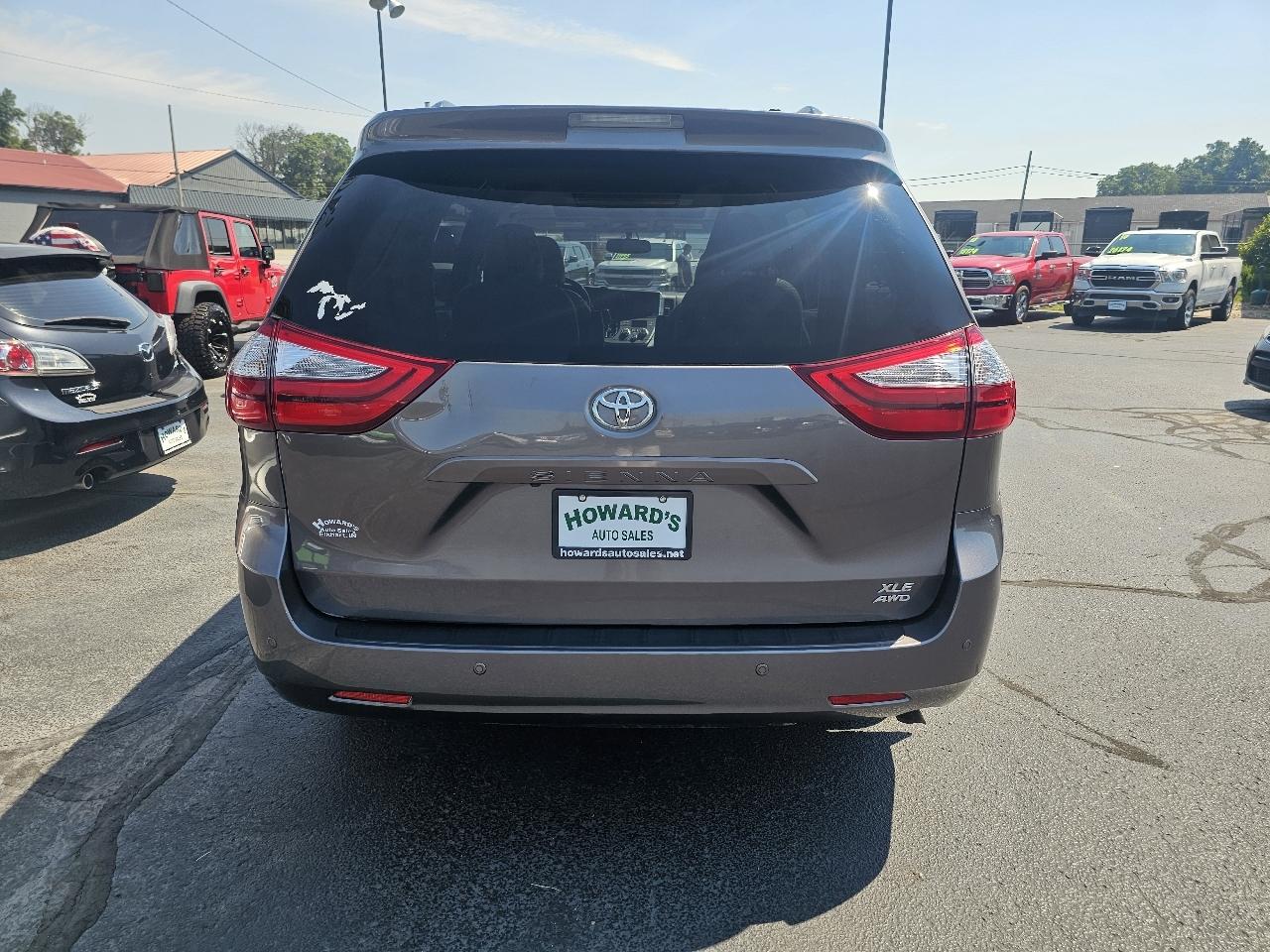 Toyota Sienna Limited AWD 7-Passenger V6 2016