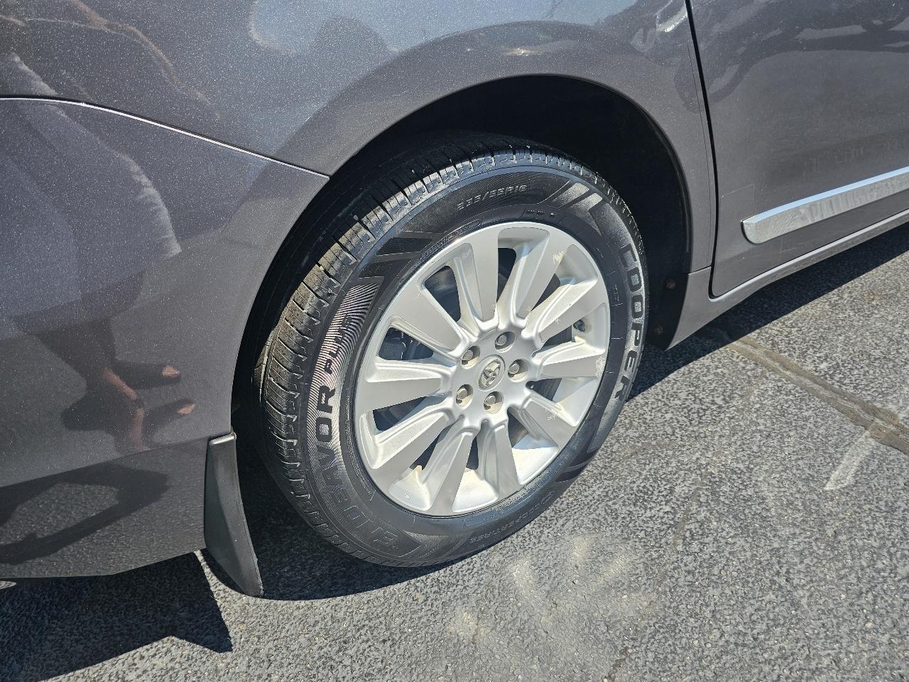 Toyota Sienna Limited AWD 7-Passenger V6 2016