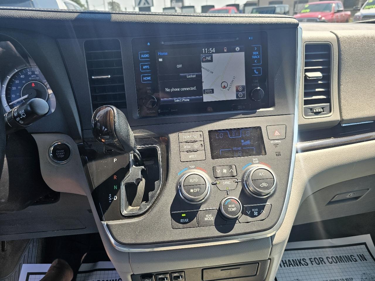 Toyota Sienna Limited AWD 7-Passenger V6 2016