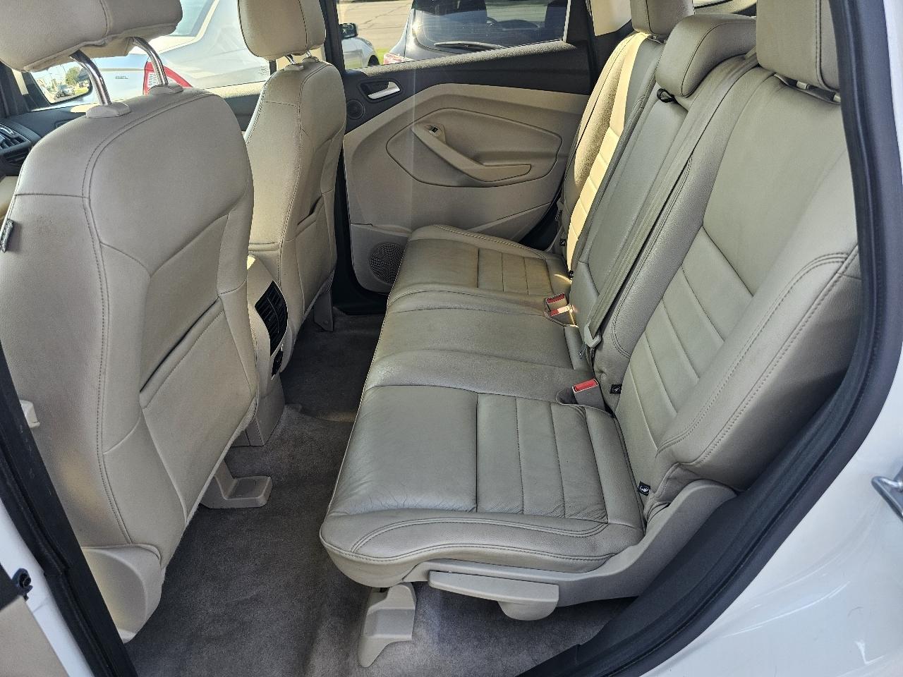 Ford Escape Titanium 4WD 2015