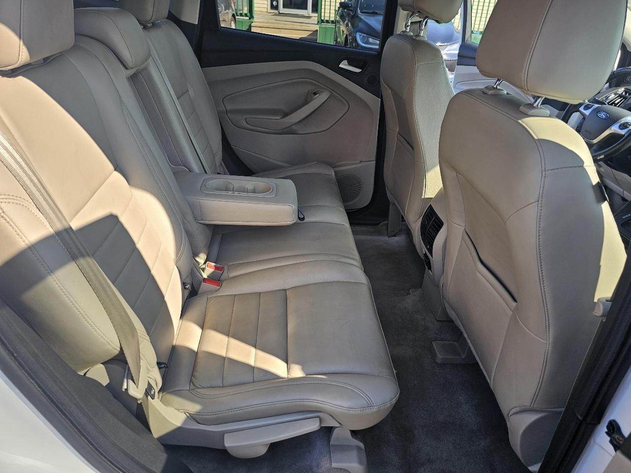Ford Escape Titanium 4WD 2015