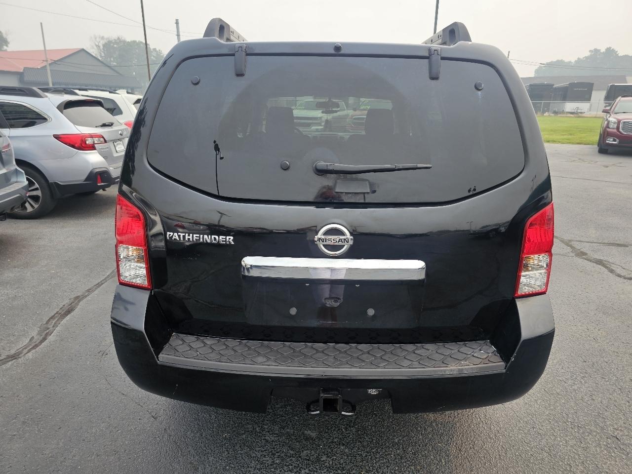 Nissan Pathfinder 4x4 S 2012