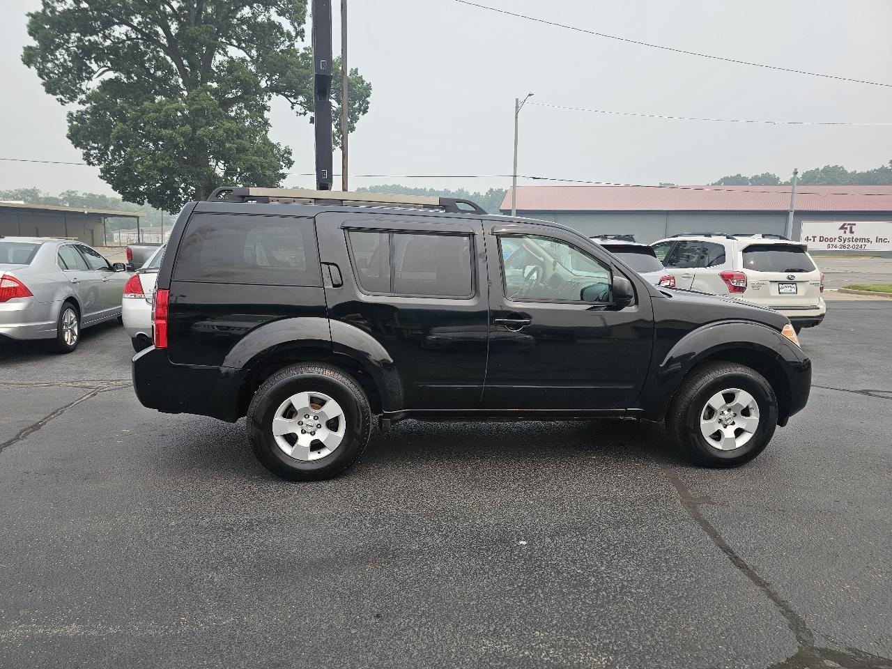 Nissan Pathfinder 4x4 S 2012