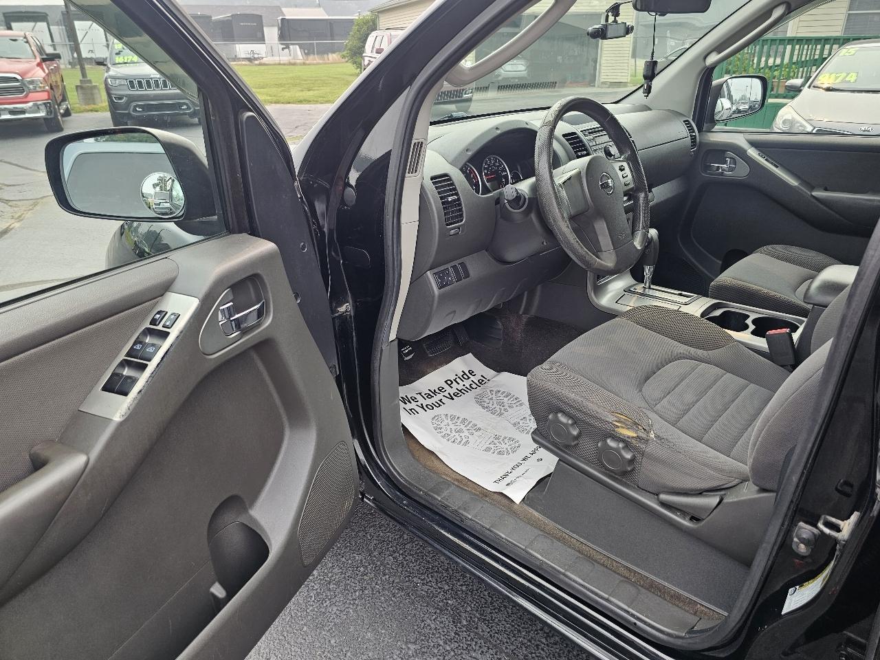 Nissan Pathfinder 4x4 S 2012