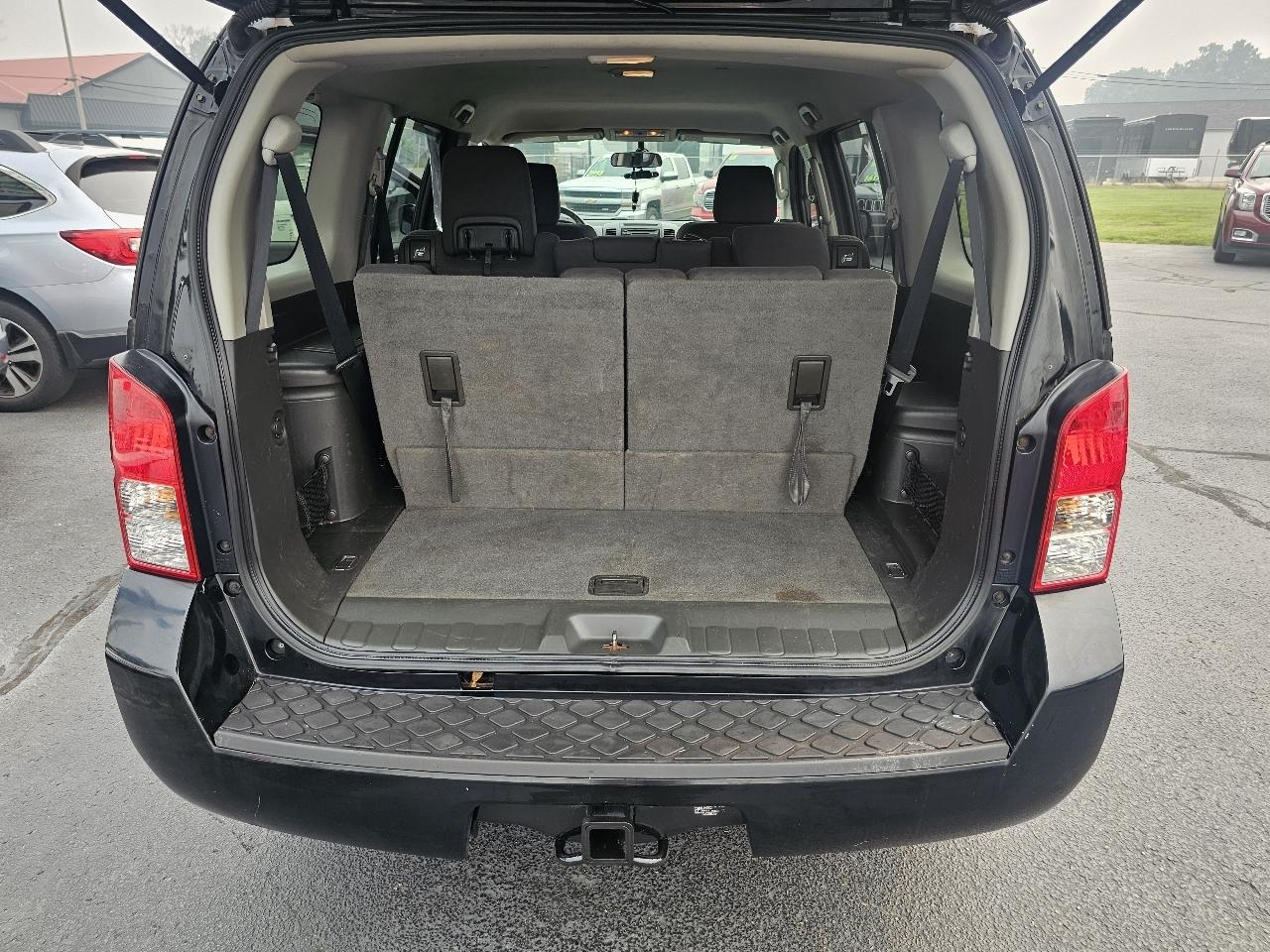 Nissan Pathfinder 4x4 S 2012