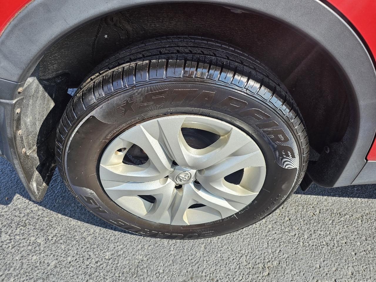 Toyota RAV4 LE AWD 2014