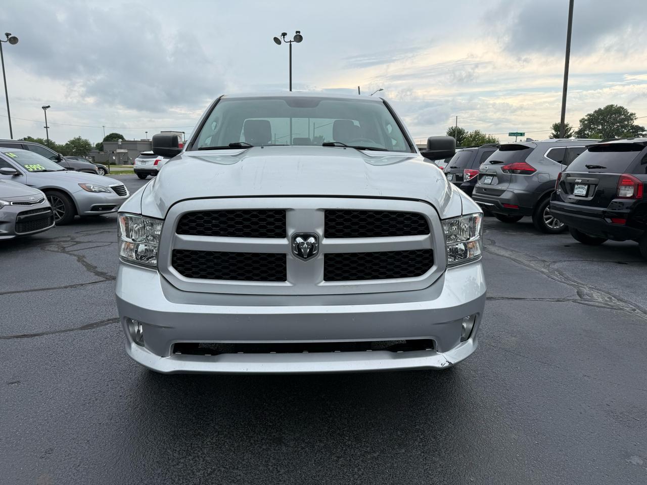 RAM 1500 Tradesman Quad Cab 4WD 2018