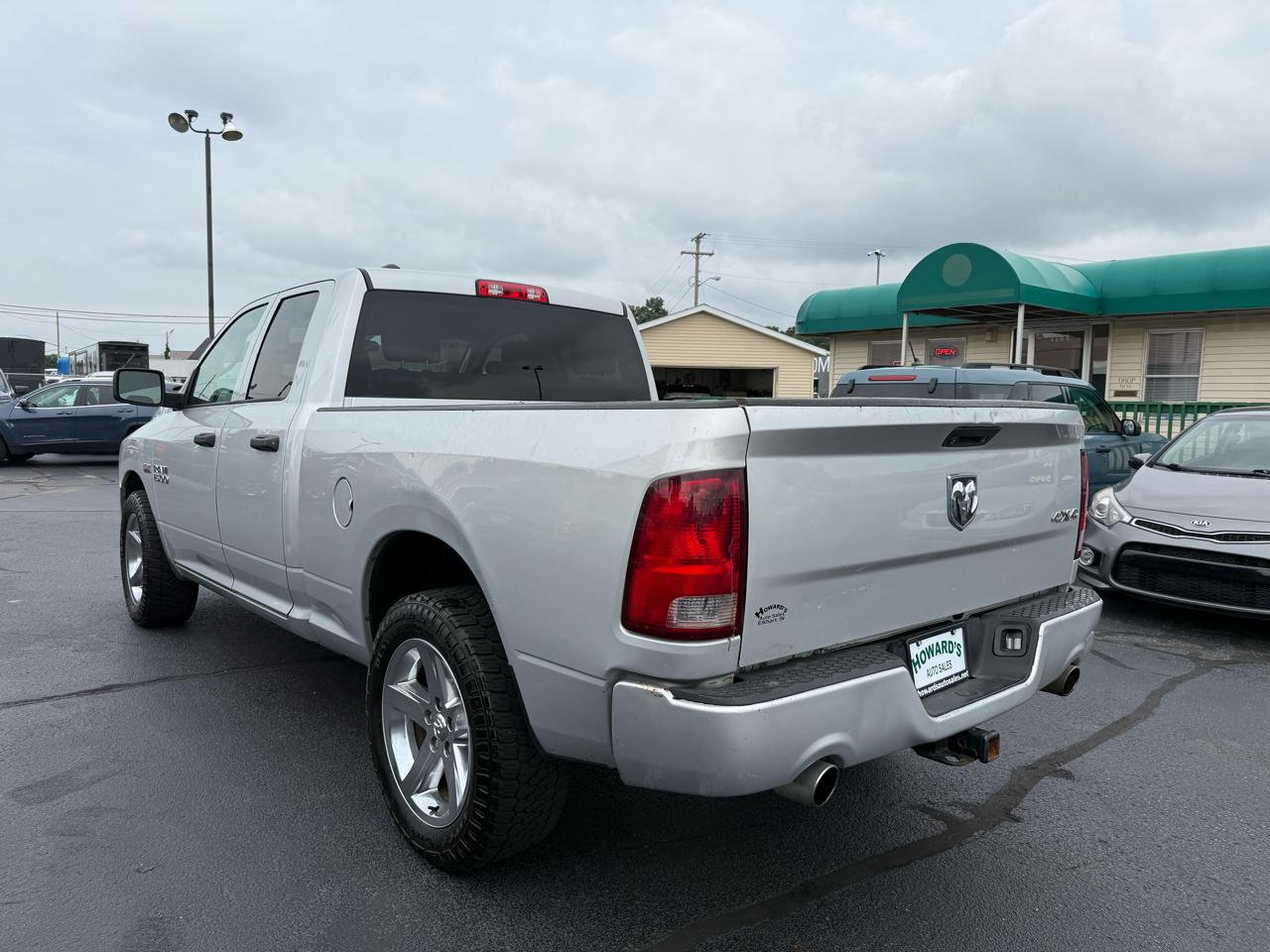 RAM 1500 Tradesman Quad Cab 4WD 2018