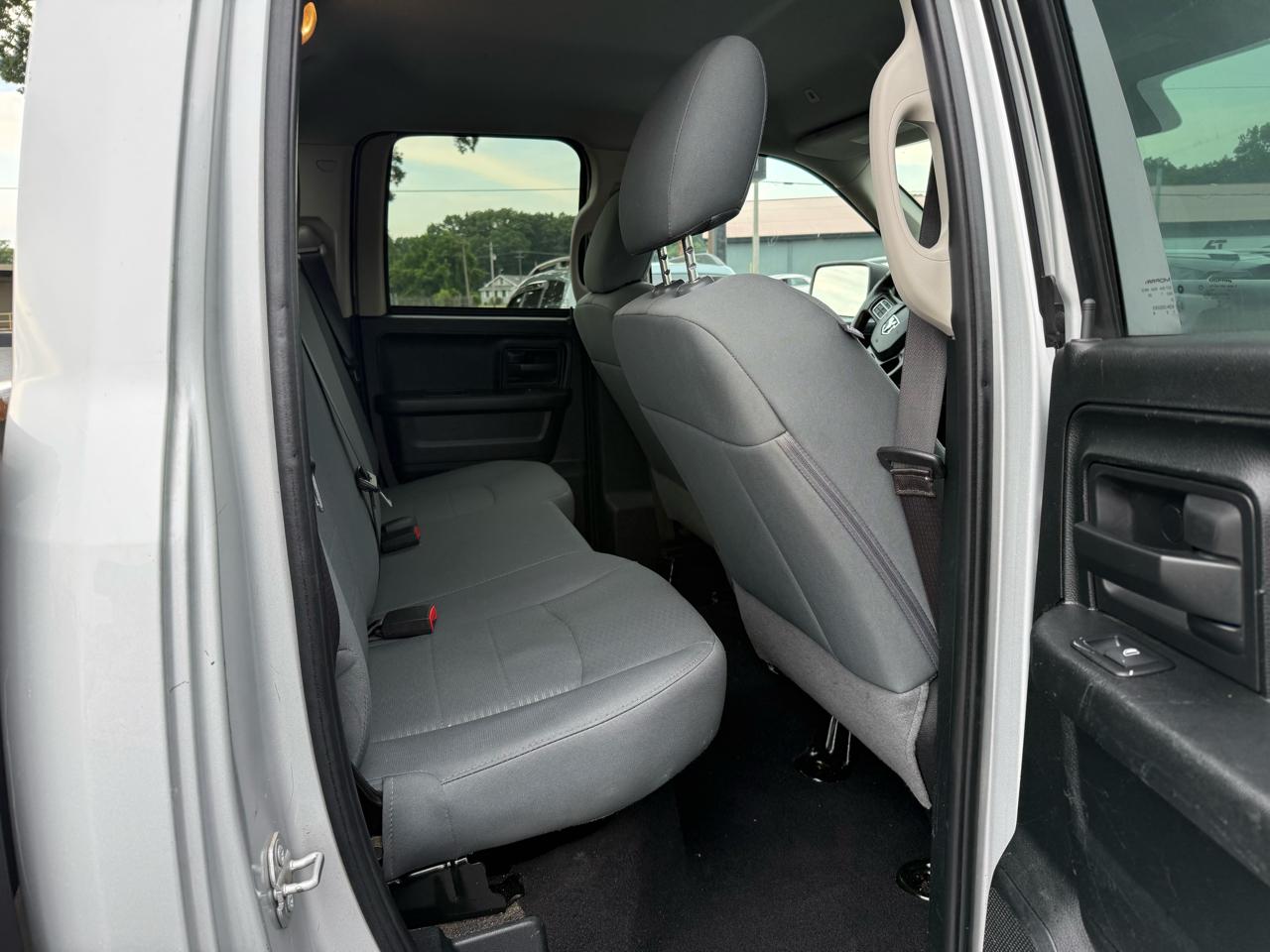 RAM 1500 Tradesman Quad Cab 4WD 2018