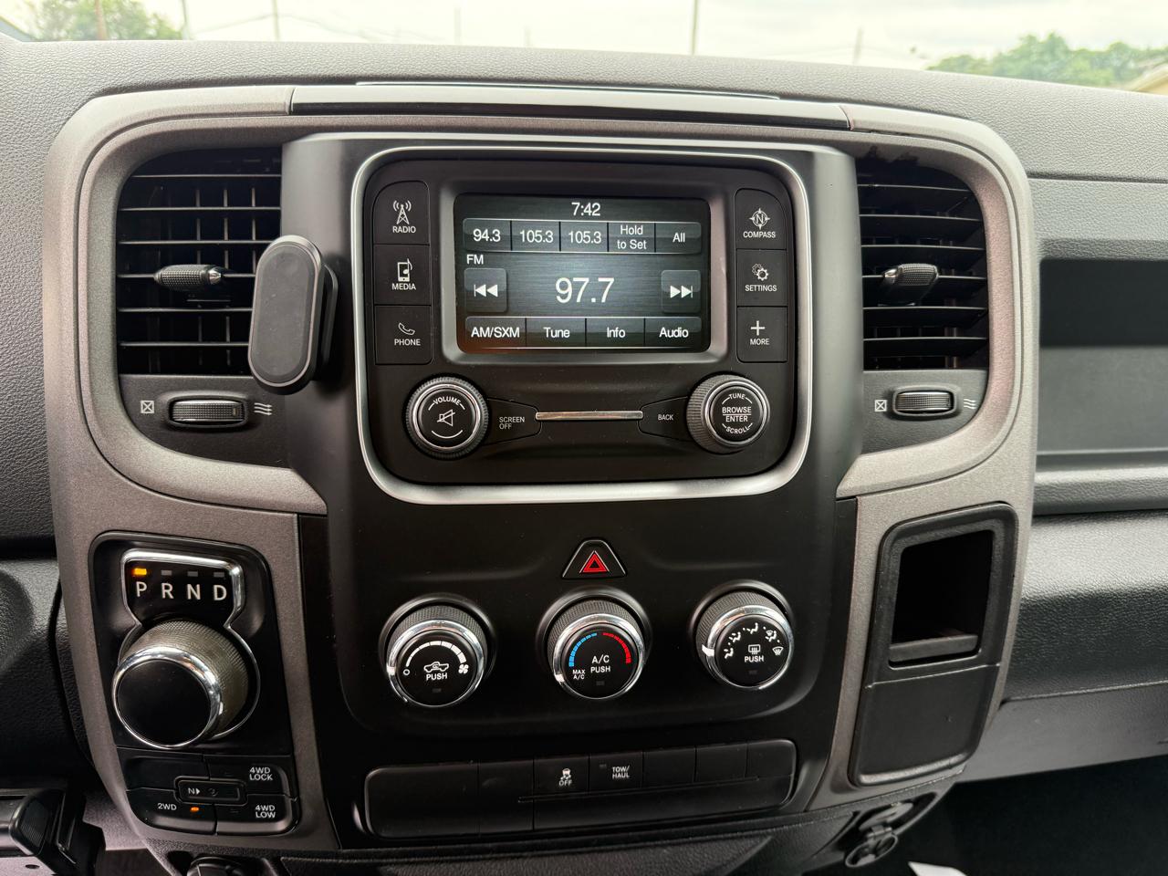 RAM 1500 Tradesman Quad Cab 4WD 2018