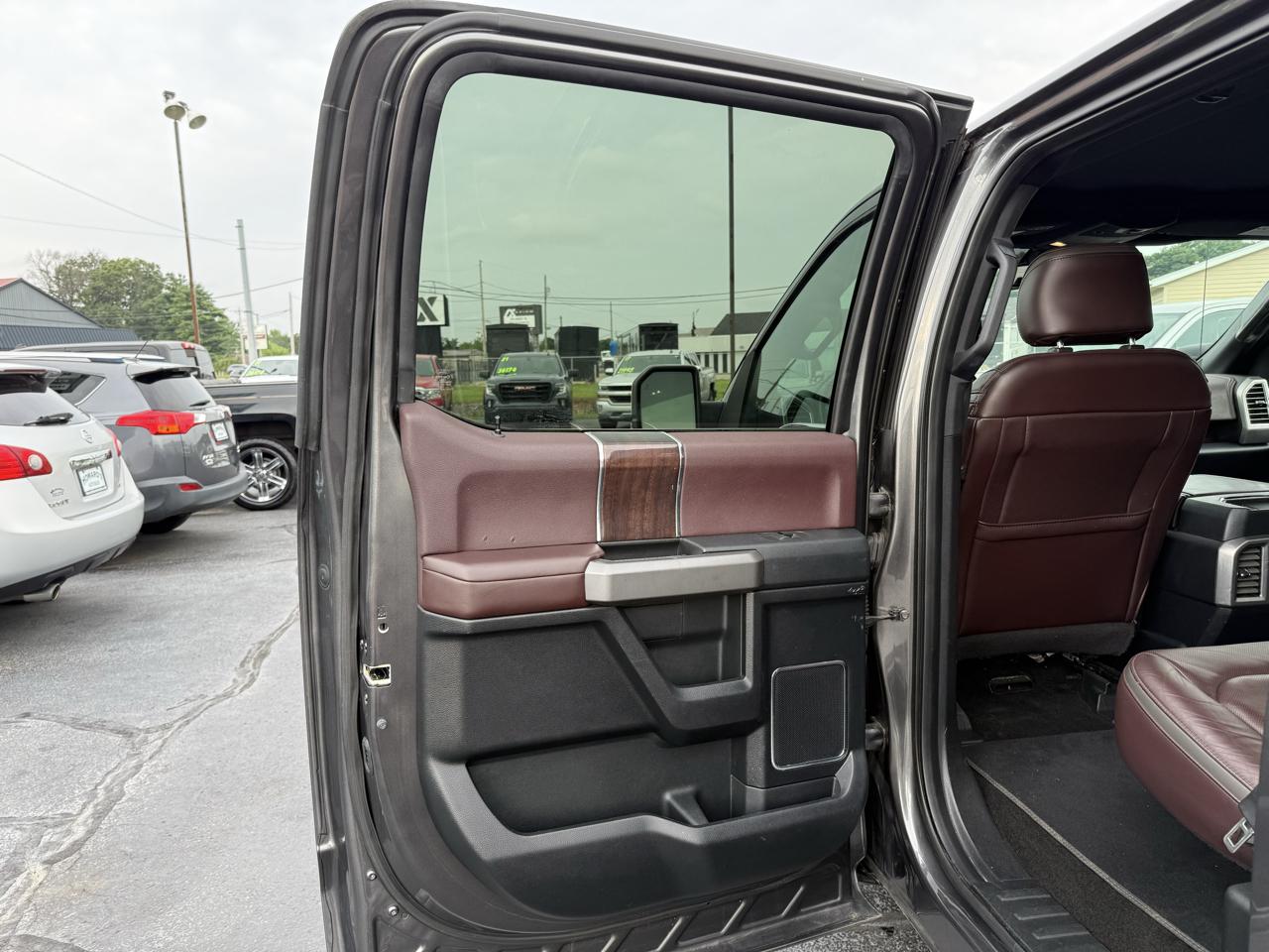 Ford F-150 Platinum SuperCrew 5.5-ft. Bed 4WD 2015