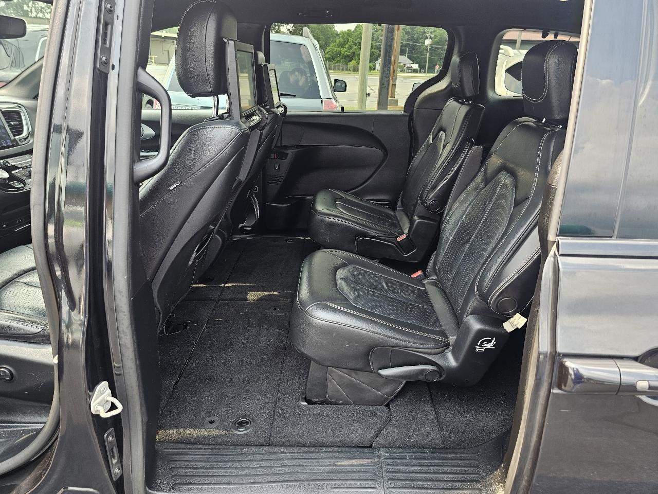 Chrysler Pacifica Touring-L Plus 2020