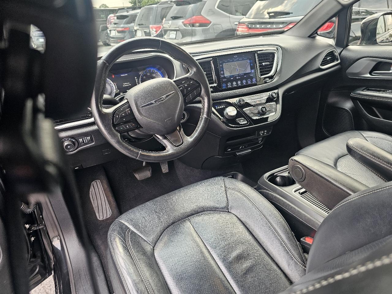 Chrysler Pacifica Touring-L Plus 2020
