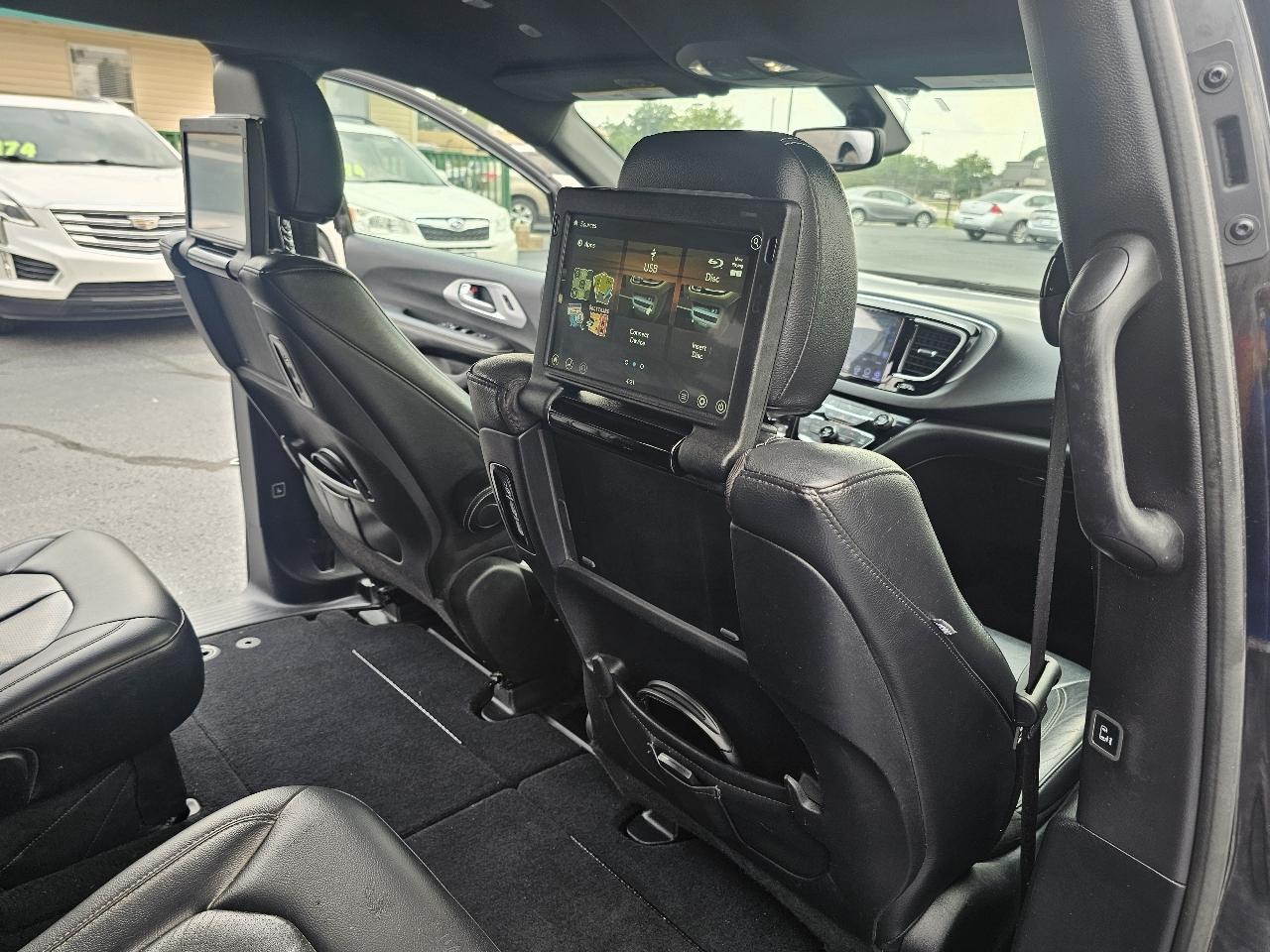 Chrysler Pacifica Touring-L Plus 2020