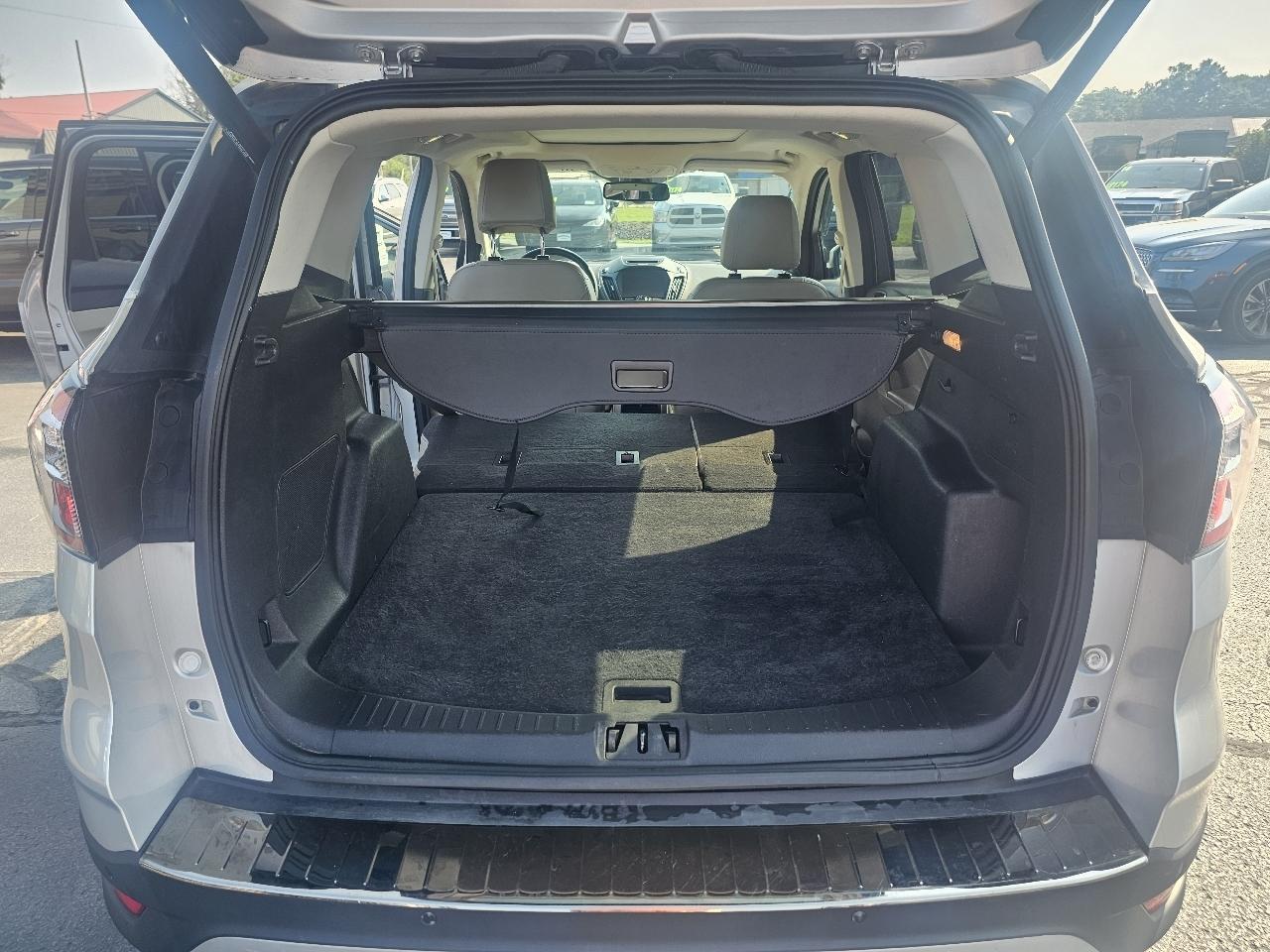 Ford Escape Titanium 4WD 2017