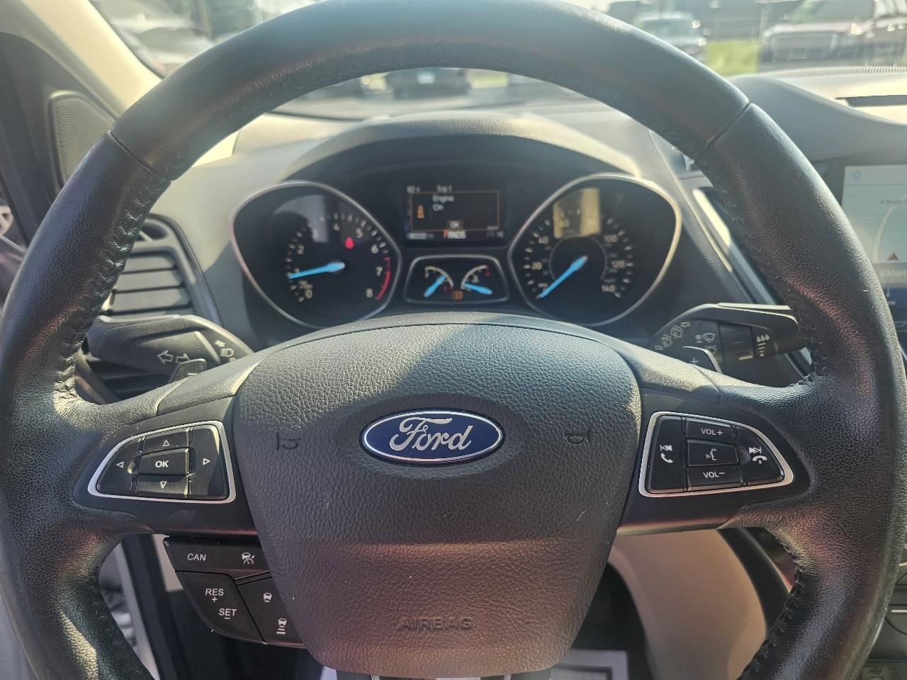 Ford Escape Titanium 4WD 2017