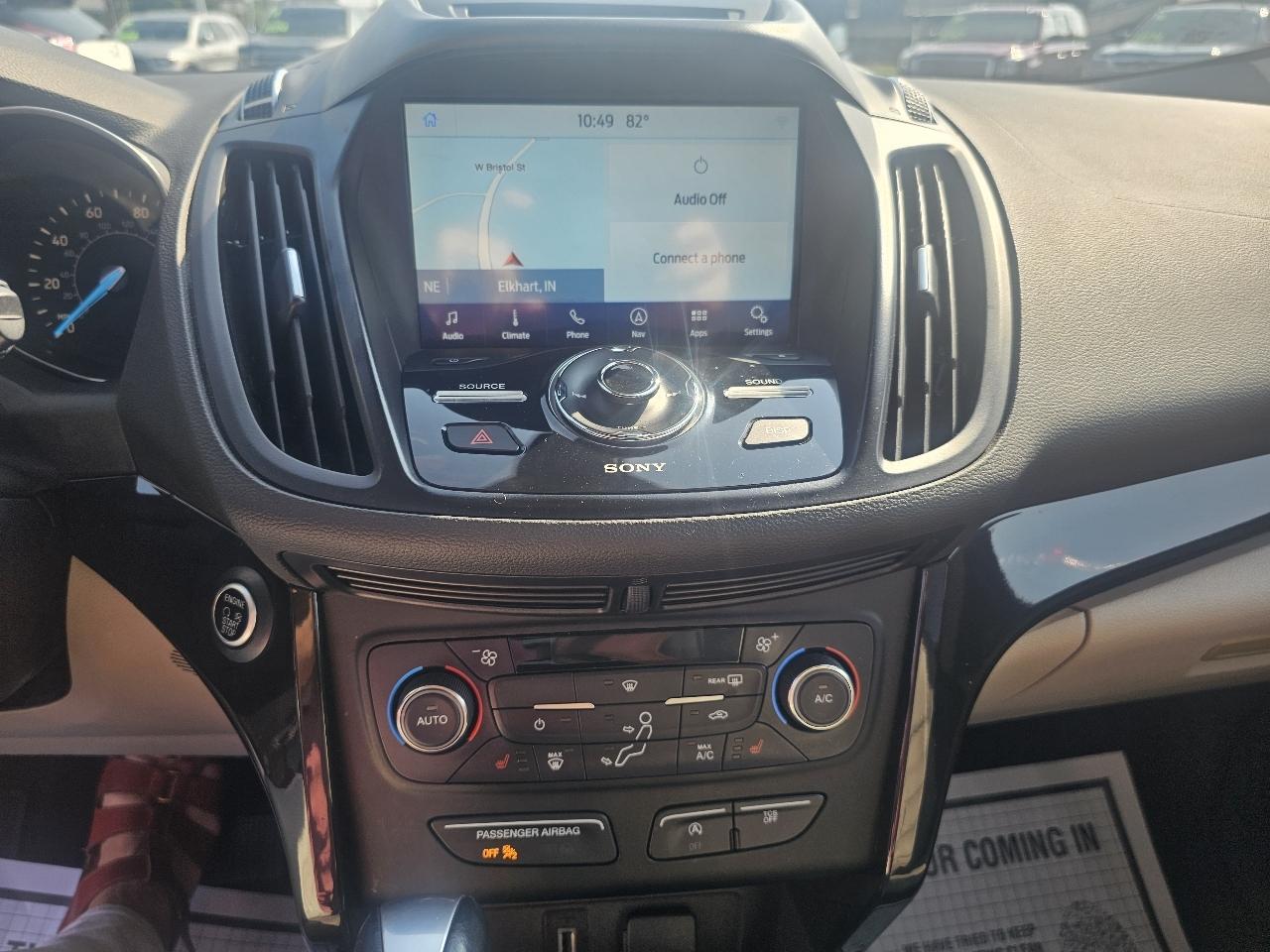 Ford Escape Titanium 4WD 2017