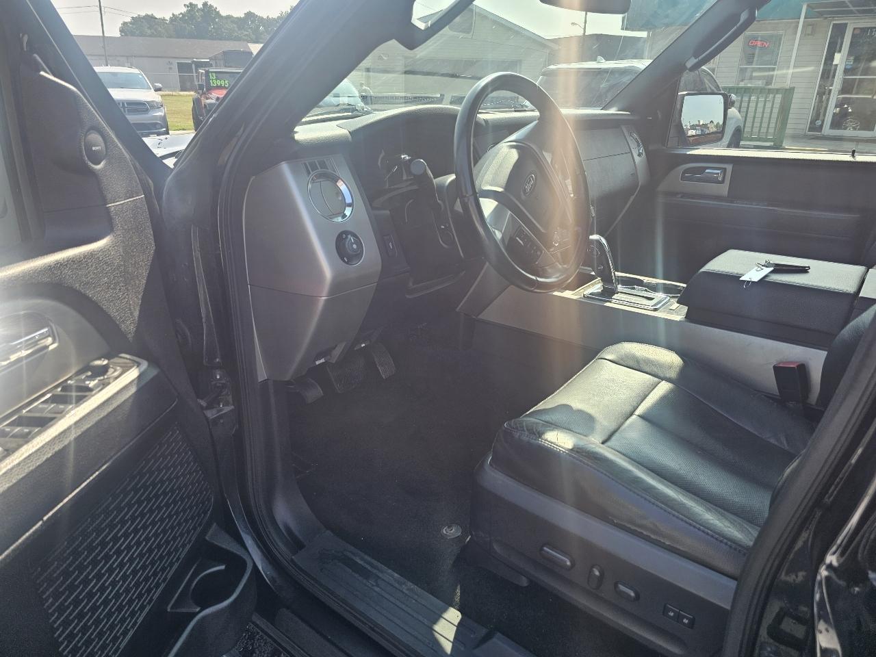 Ford Expedition EL Limited 4WD 2016