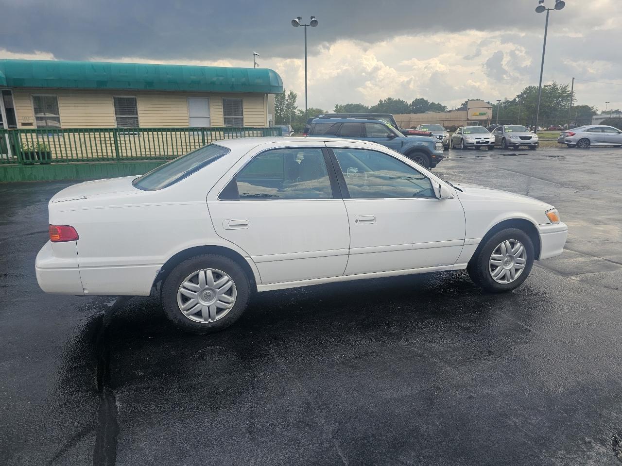 Toyota Camry XLE 2001
