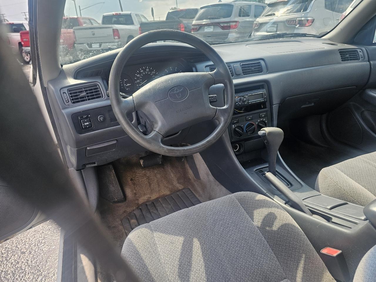 Toyota Camry XLE 2001