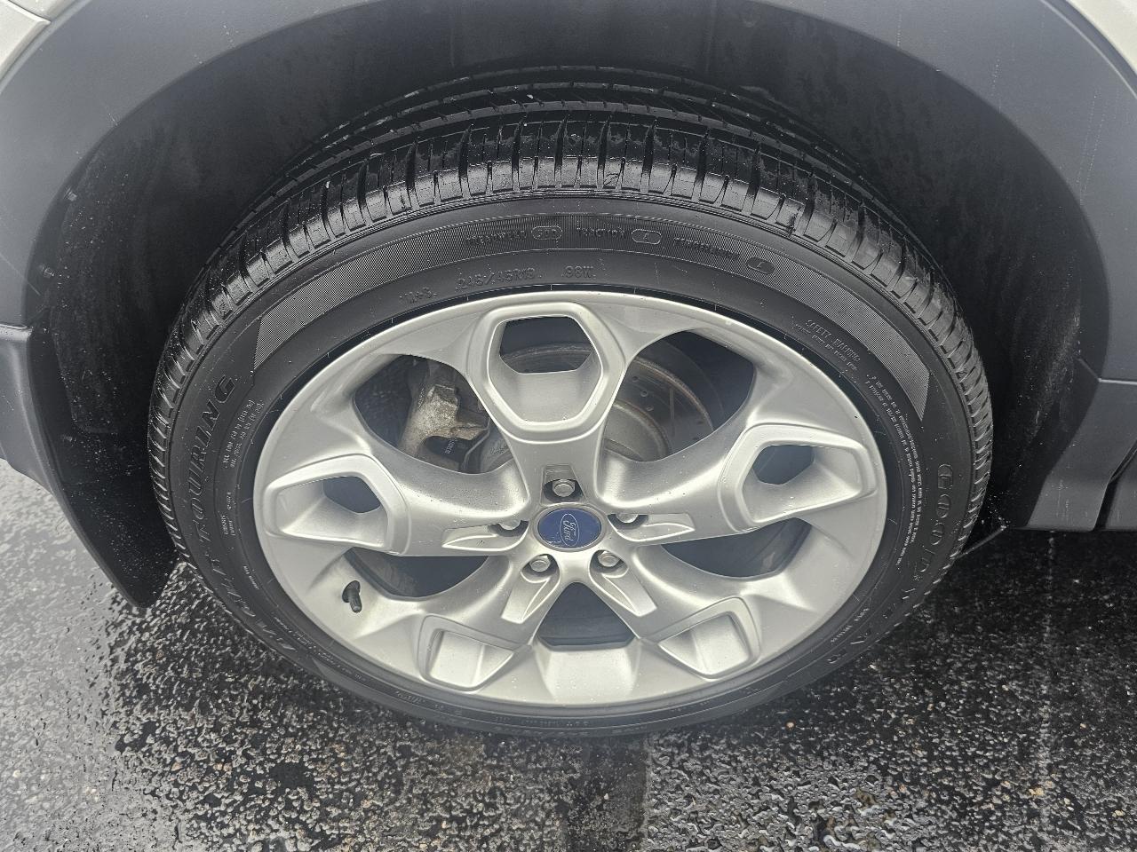 Ford Escape Titanium 4WD 2015
