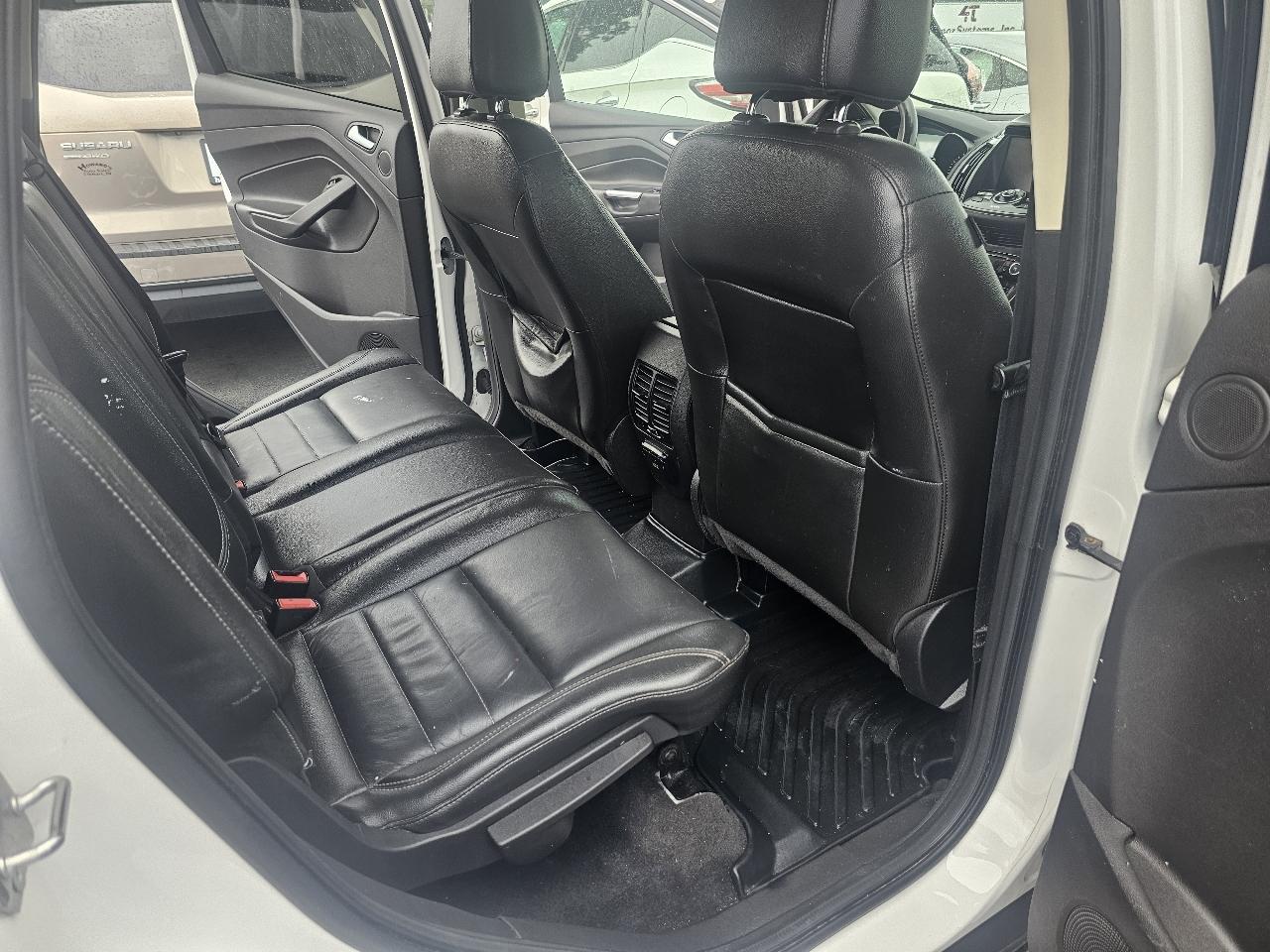 Ford Escape Titanium 4WD 2015