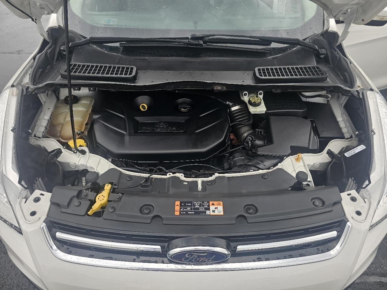 Ford Escape Titanium 4WD 2015