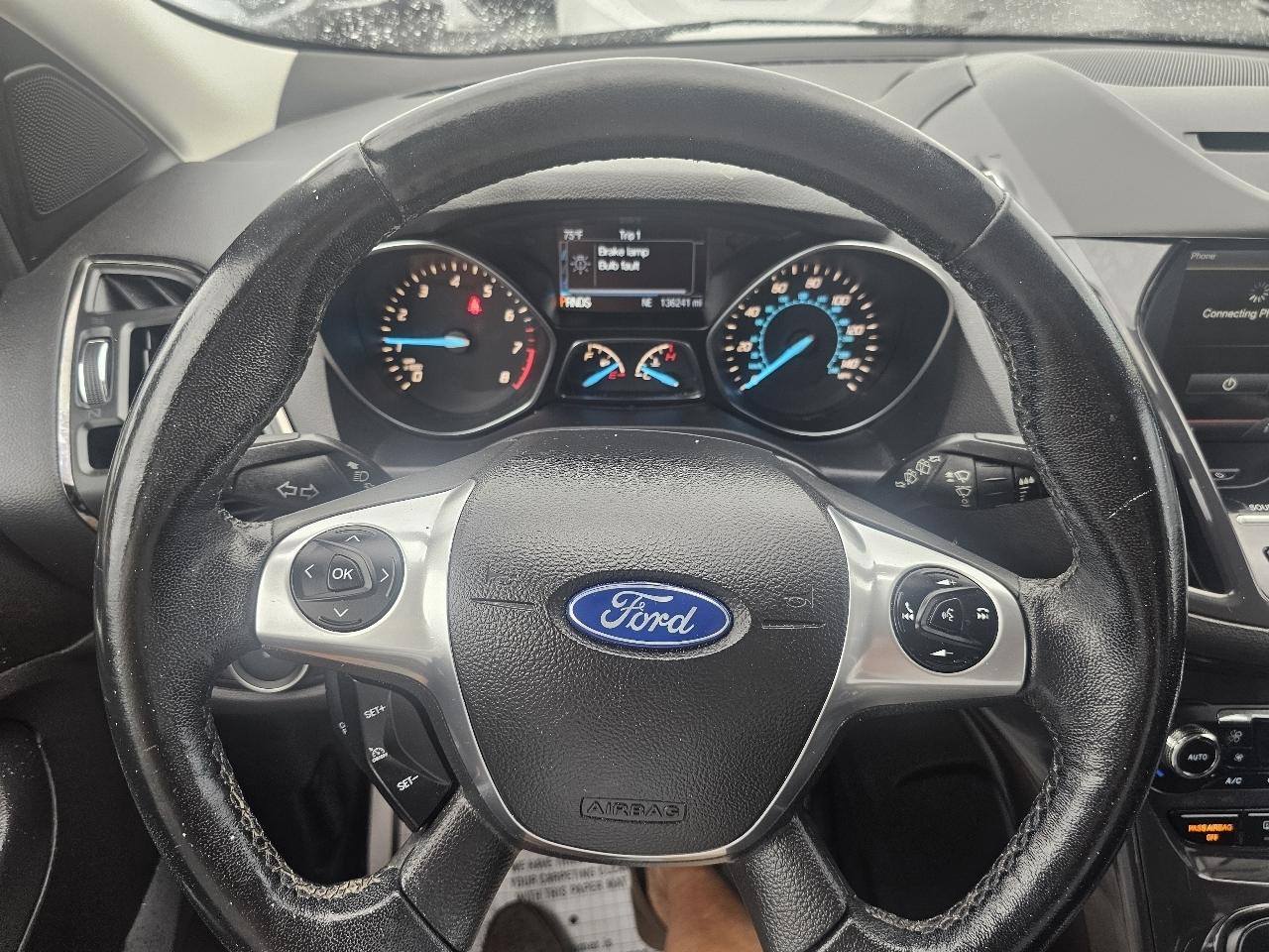 Ford Escape Titanium 4WD 2015