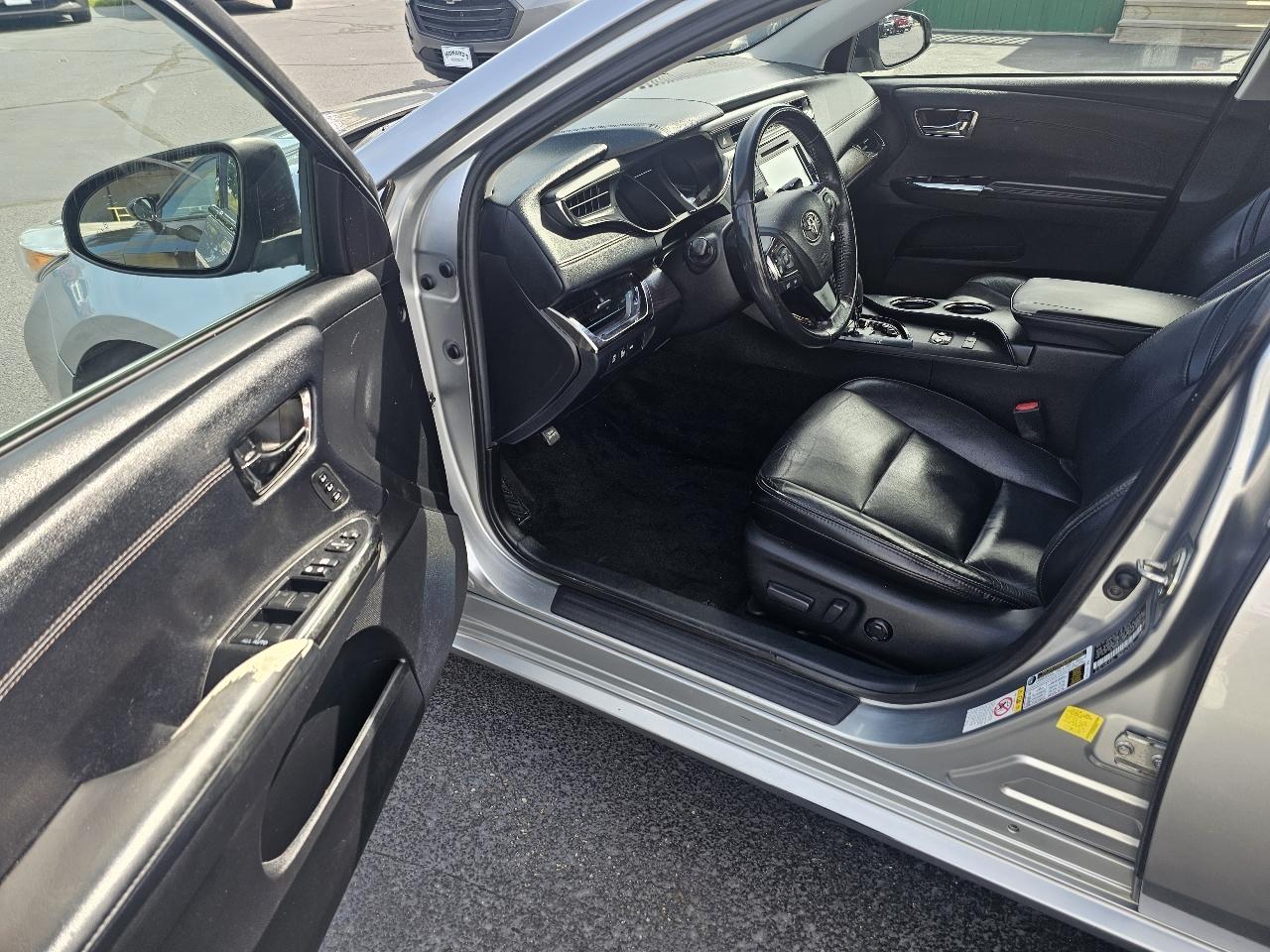 Toyota Avalon Hybrid XLE Premium 2016
