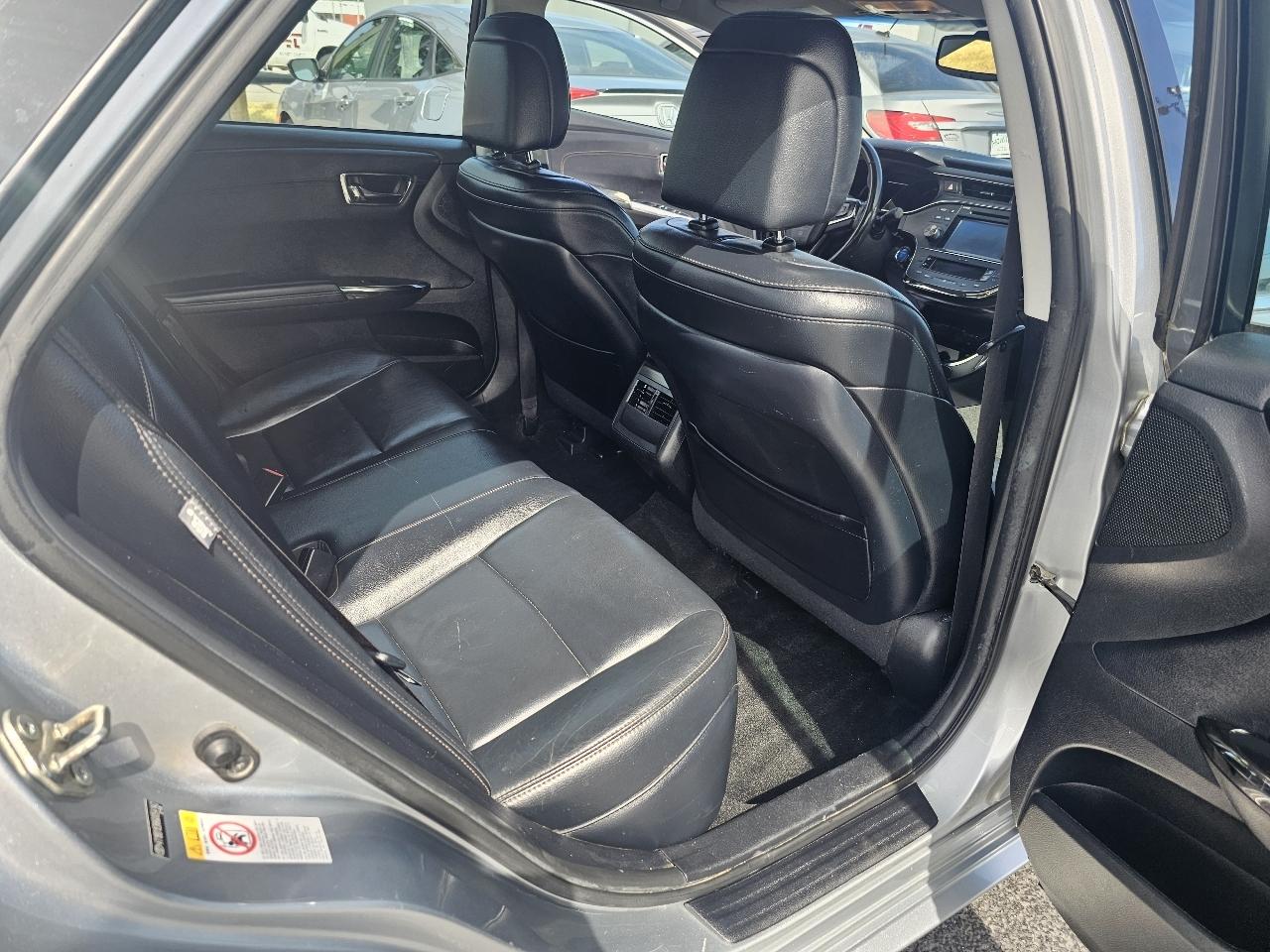Toyota Avalon Hybrid XLE Premium 2016