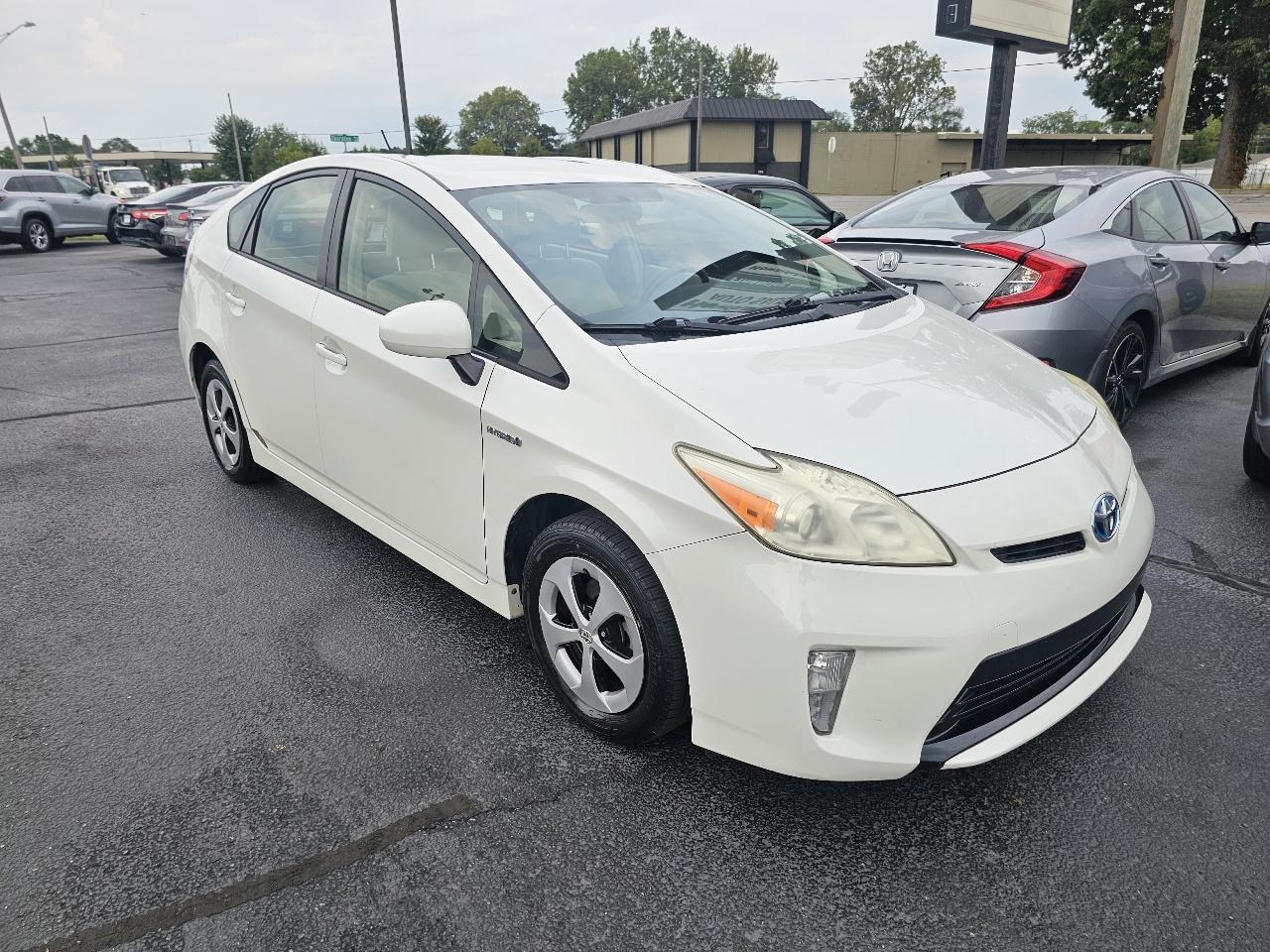 Toyota Prius Prius V 2012