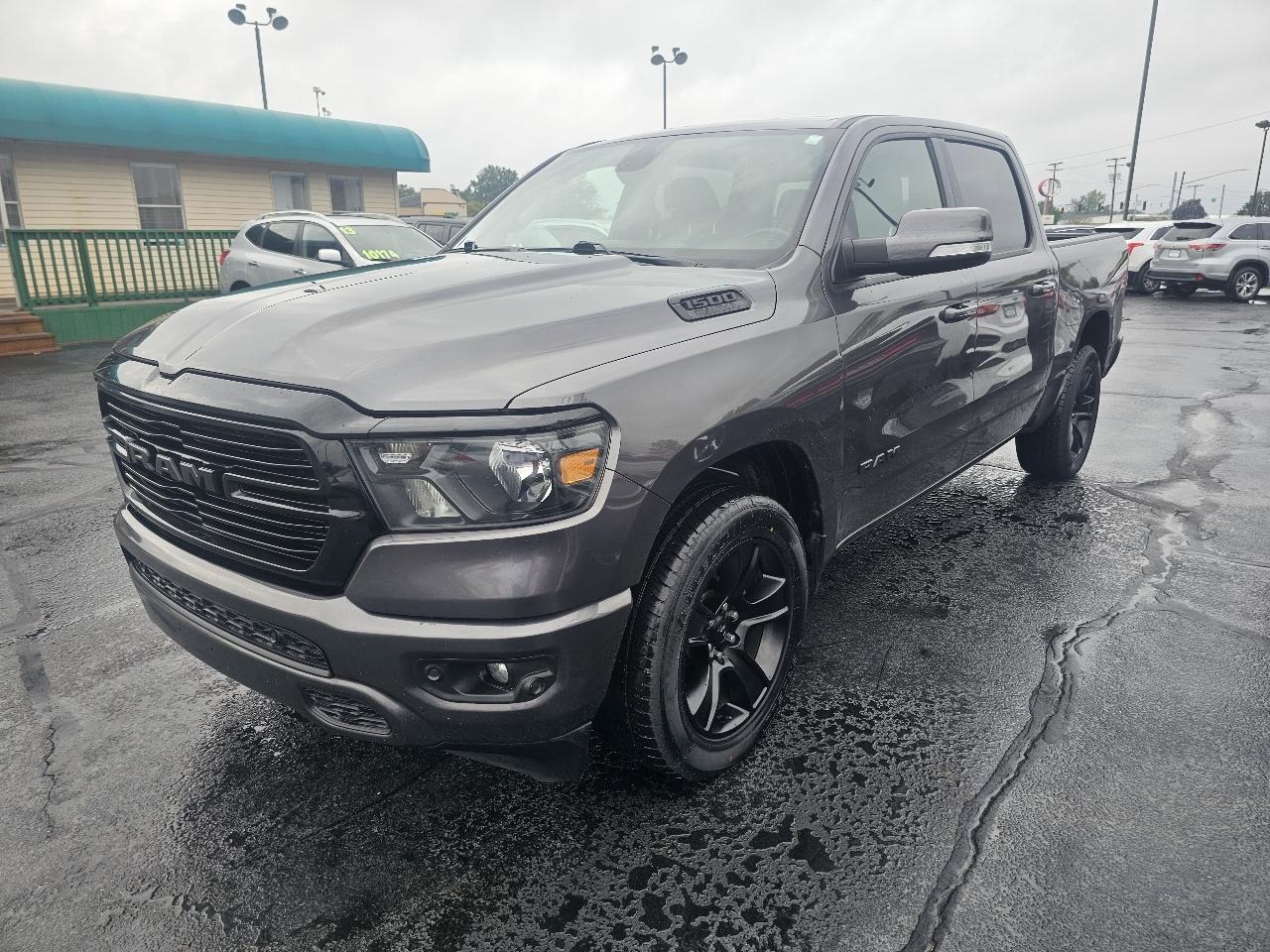 RAM 1500 Big Horn Crew Cab SWB 4WD 2020